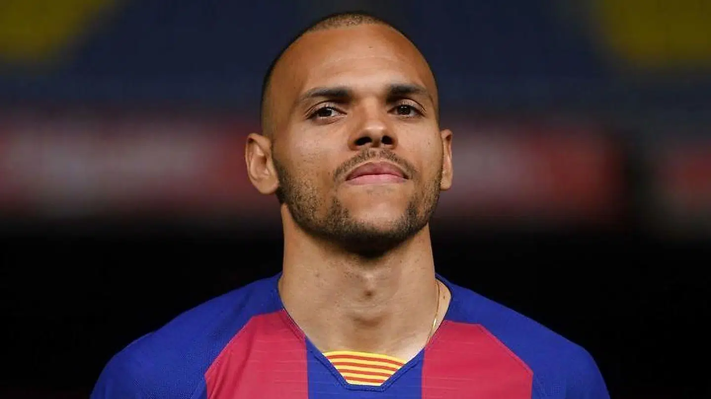 Barcelona's Danish striker Martin Braithwaite poses during his official presentation at the Camp Nou stadium in Barcelona on February 20, 2020. (Photo by Josep LAGO / AFP)