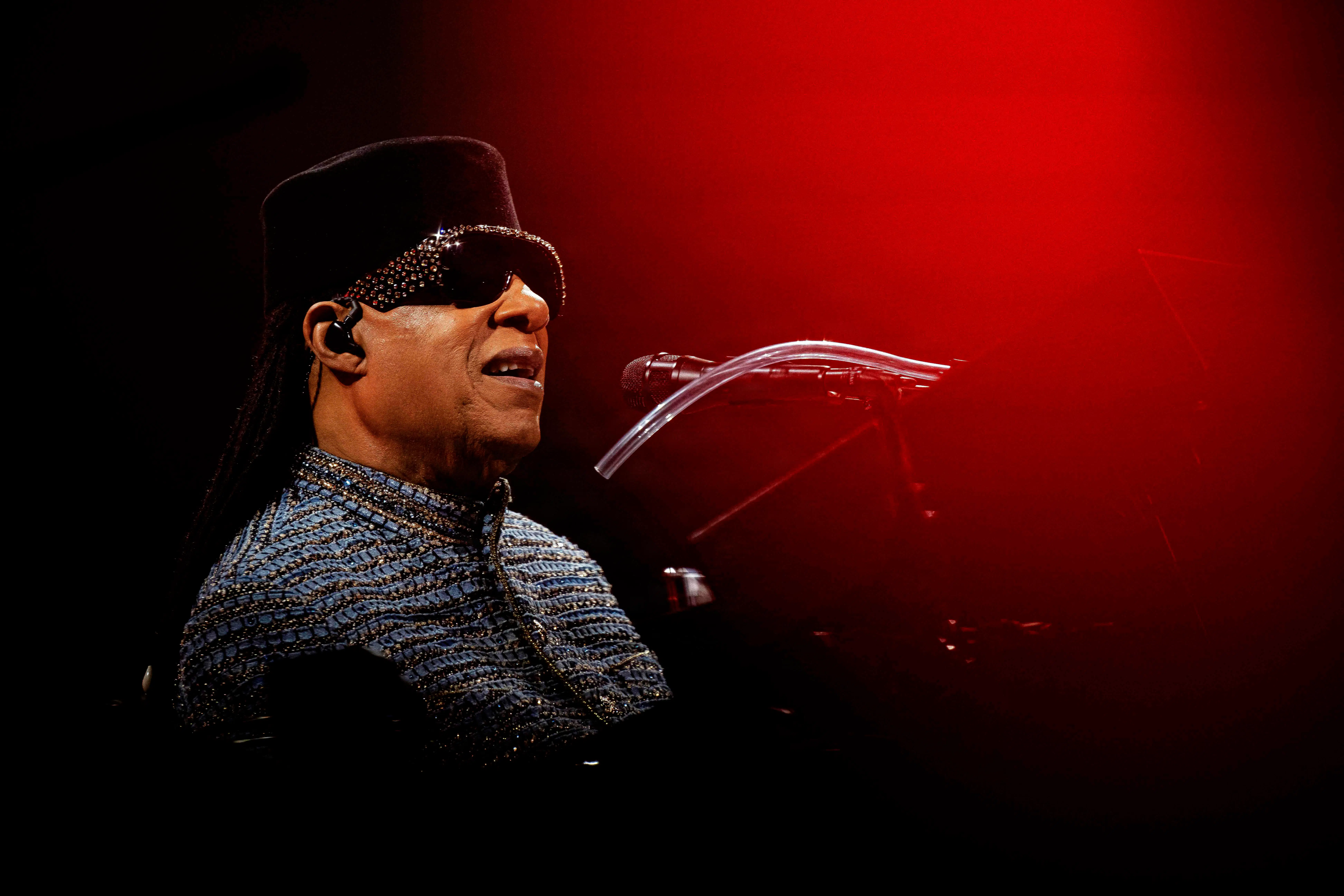 Fem stjerner til Stevie Wonder. Det er jo menneskeskabt vanvid!