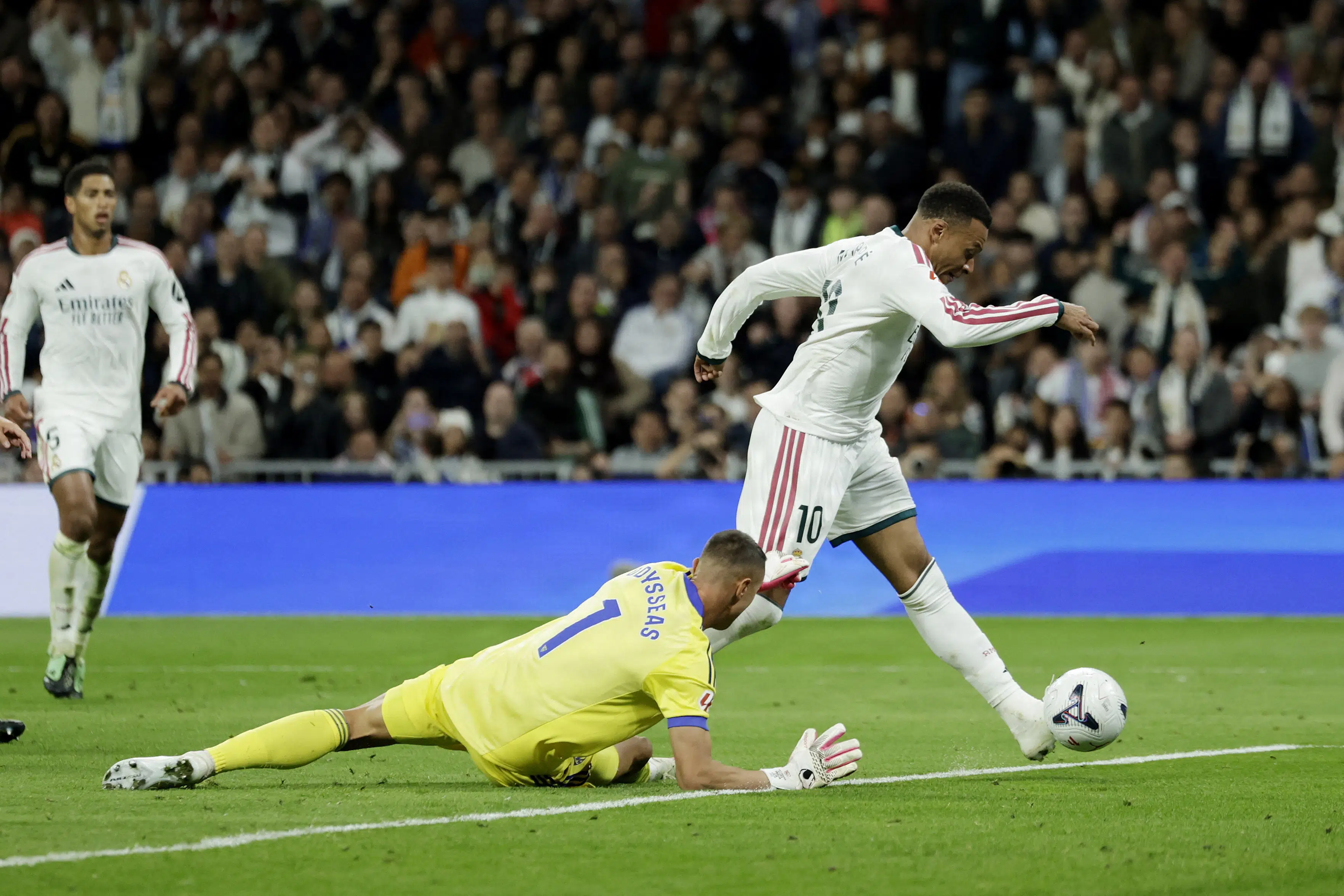Fire spektakulære mål skubber Real Madrid mod vigtig sejr