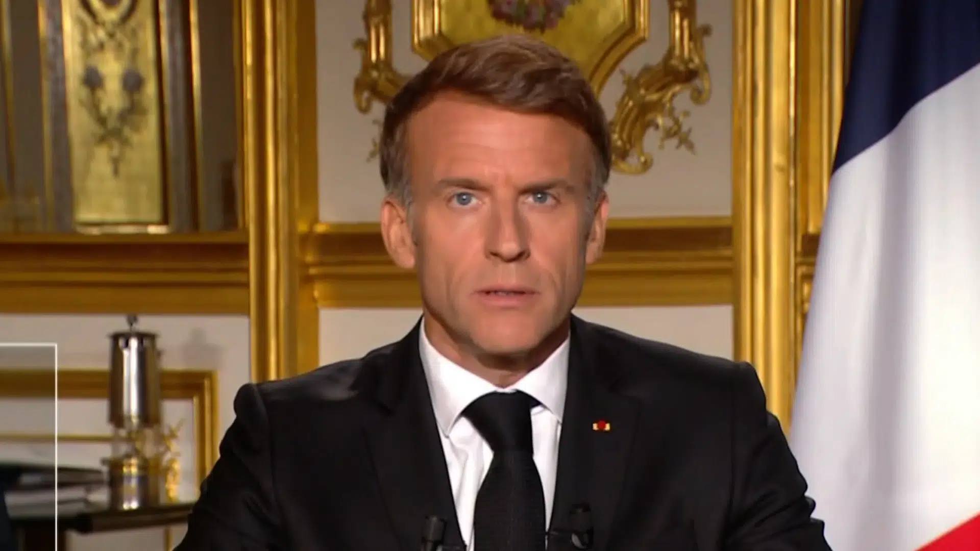 Berlingske mener: Macron nægter at indse realiteterne om de franske optøjer