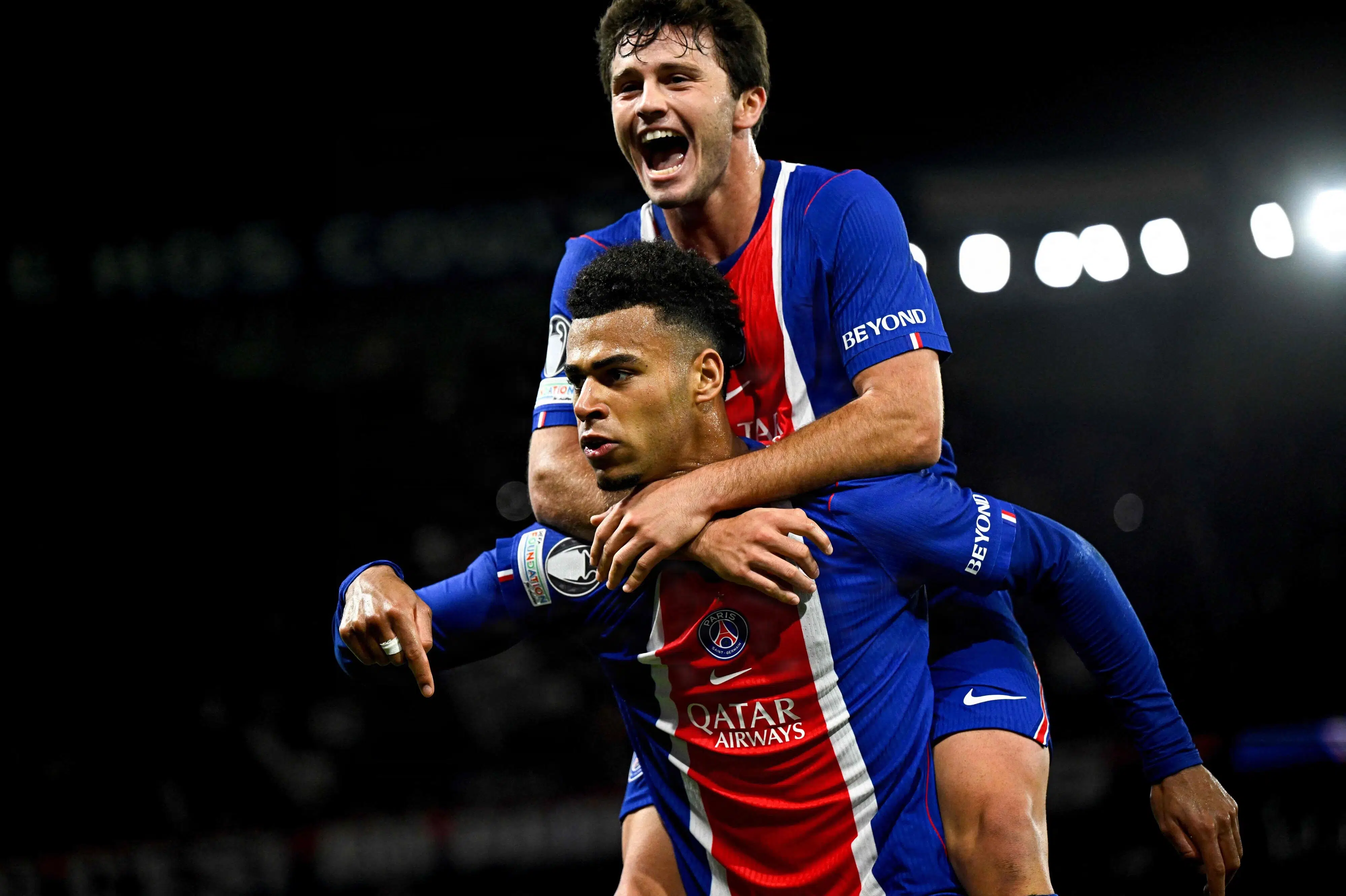 PSG trodser skader og comebackforsøg i sejr over Barcelona