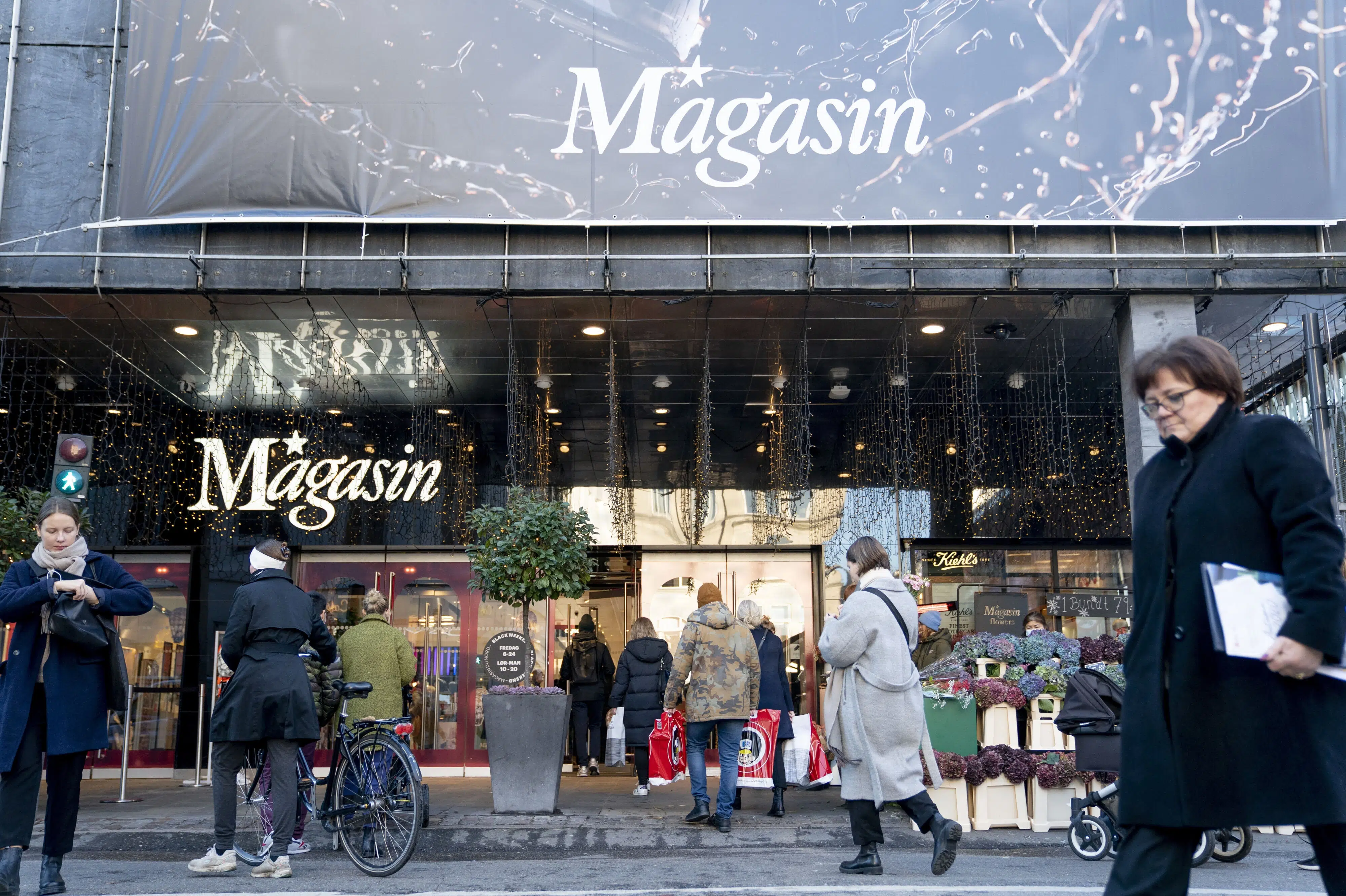 Uvedkommende har fået adgang til dele af Magasins it-systemer