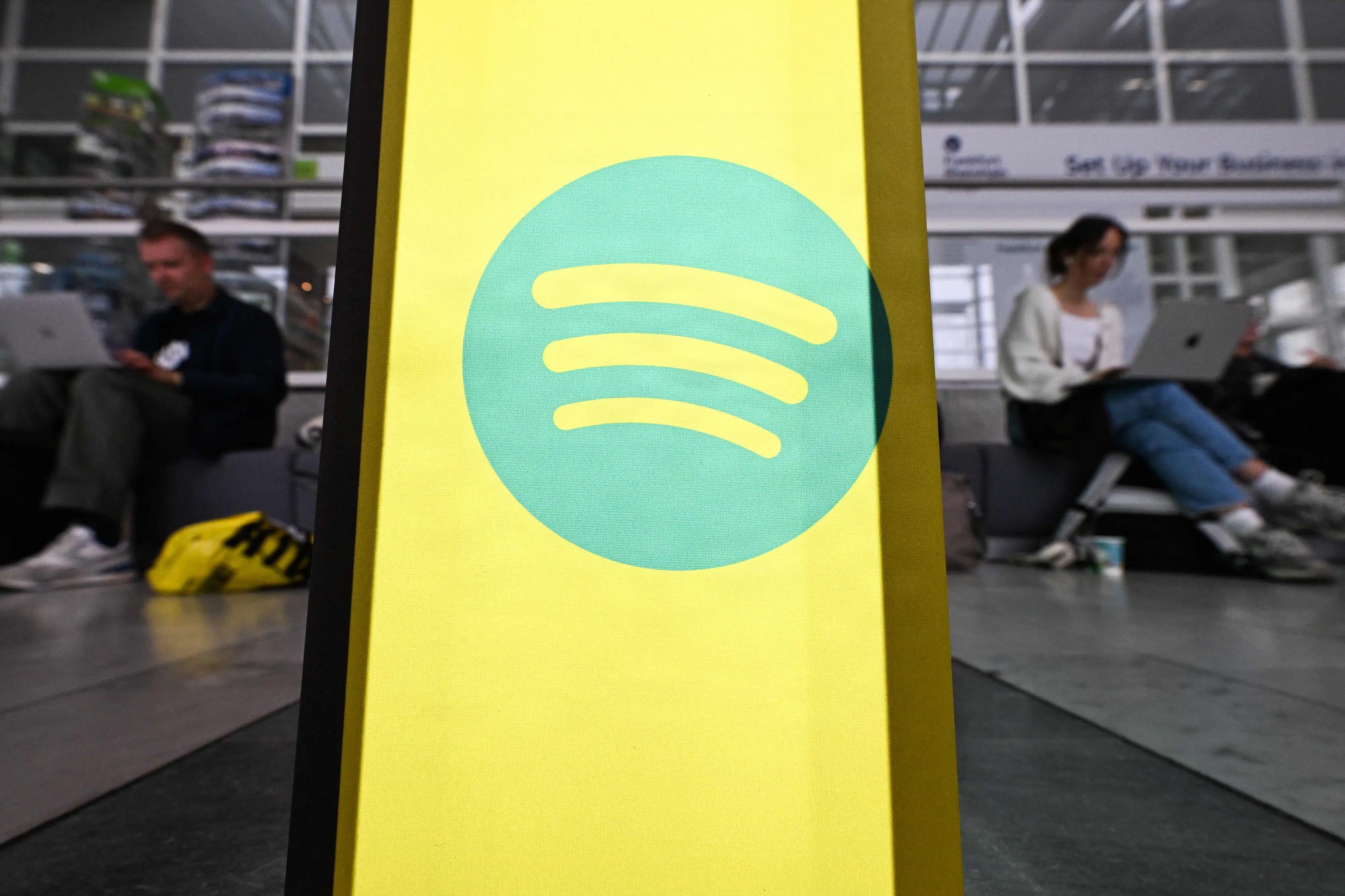 Spotify har slettet 75 millioner AI-genererede sange