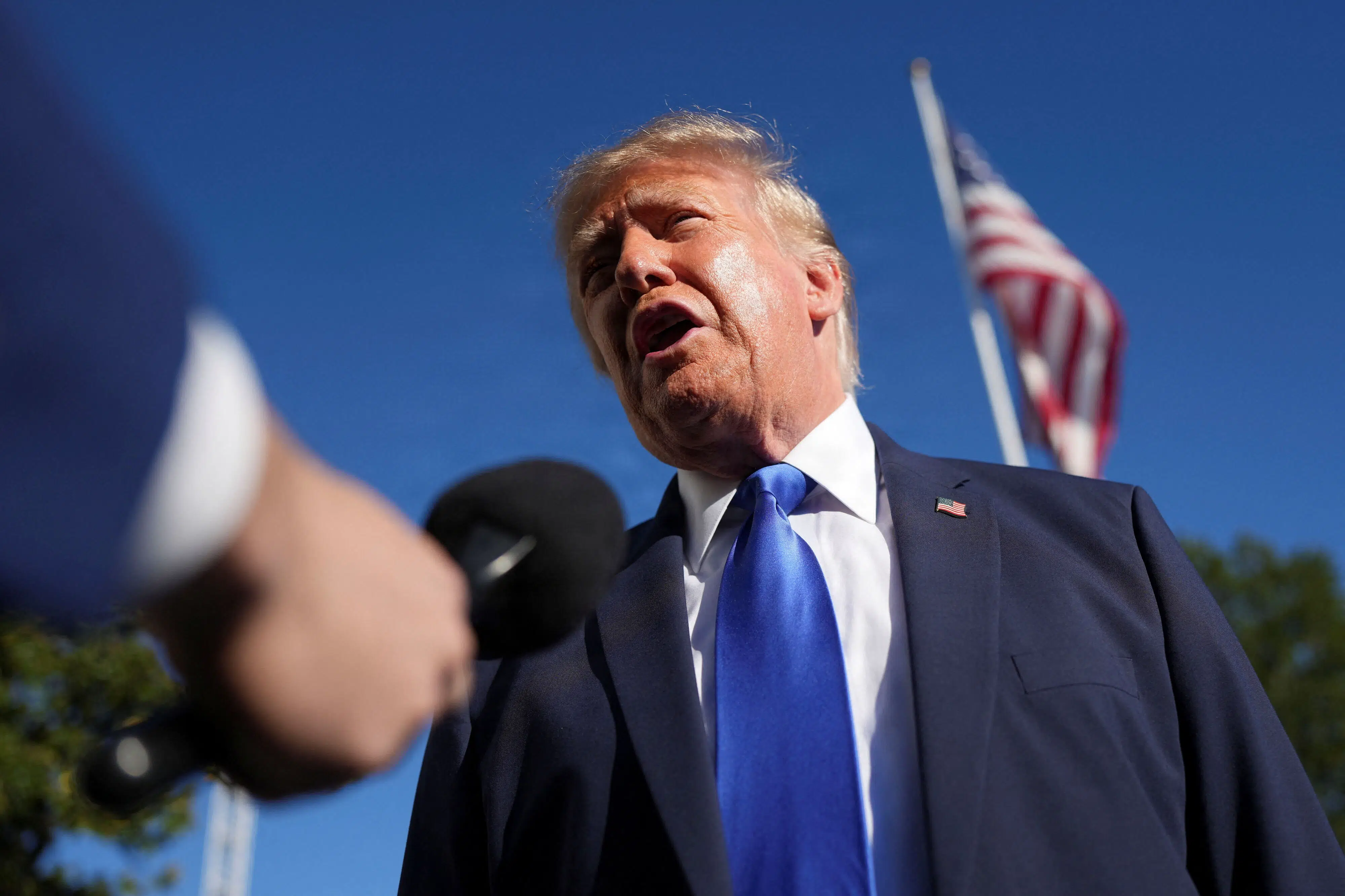 Trump: Musks satellitsystem virker igen i Ukraine