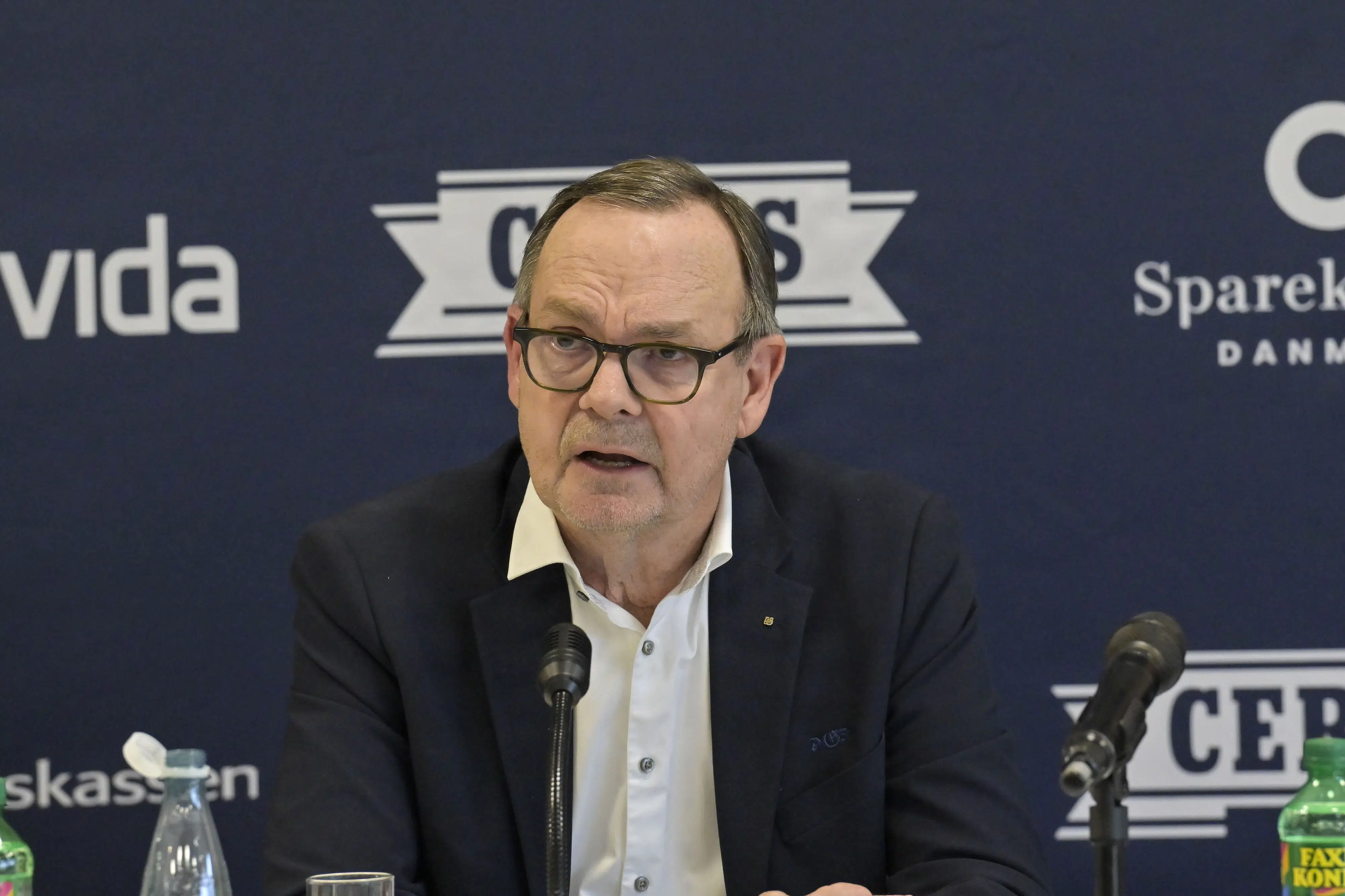 AGF skrotter sponsor for kommentar om pyroteknik