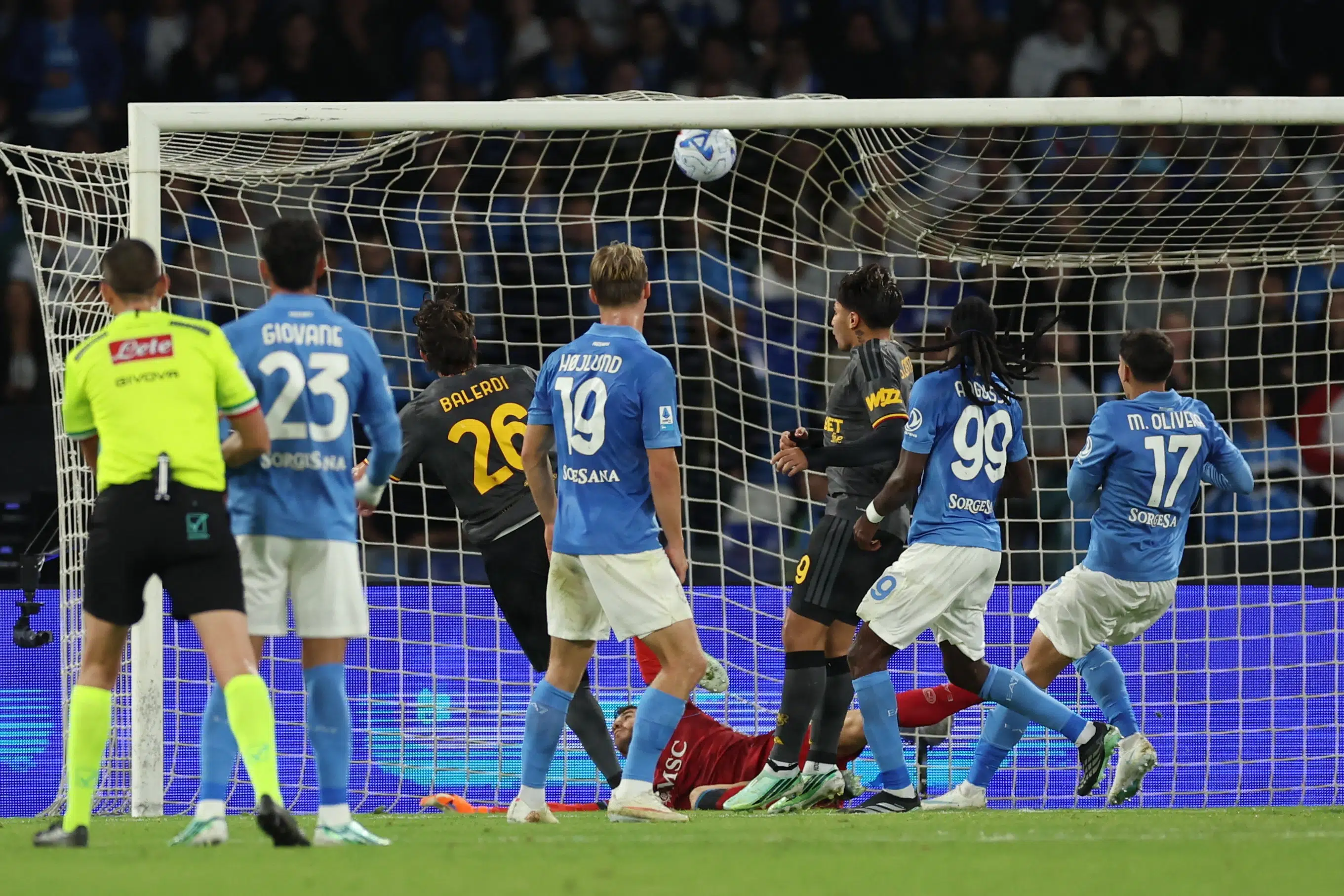 Napoli smed to føringer i pointdeling med Roma