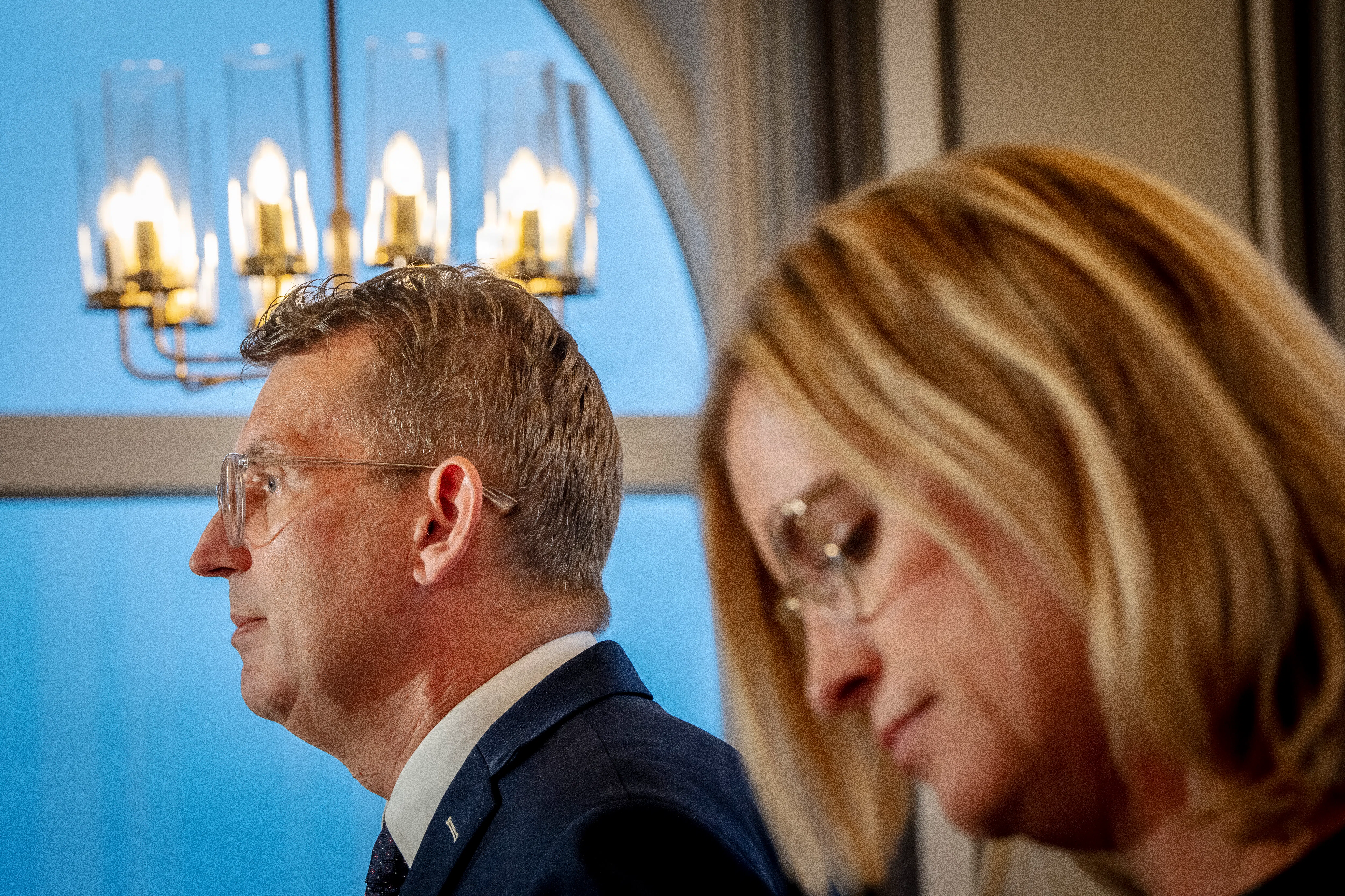 Efter to måneders oprør fandt Troels Lund den store kniv frem. Nu er der kommet eksklusion på menuen