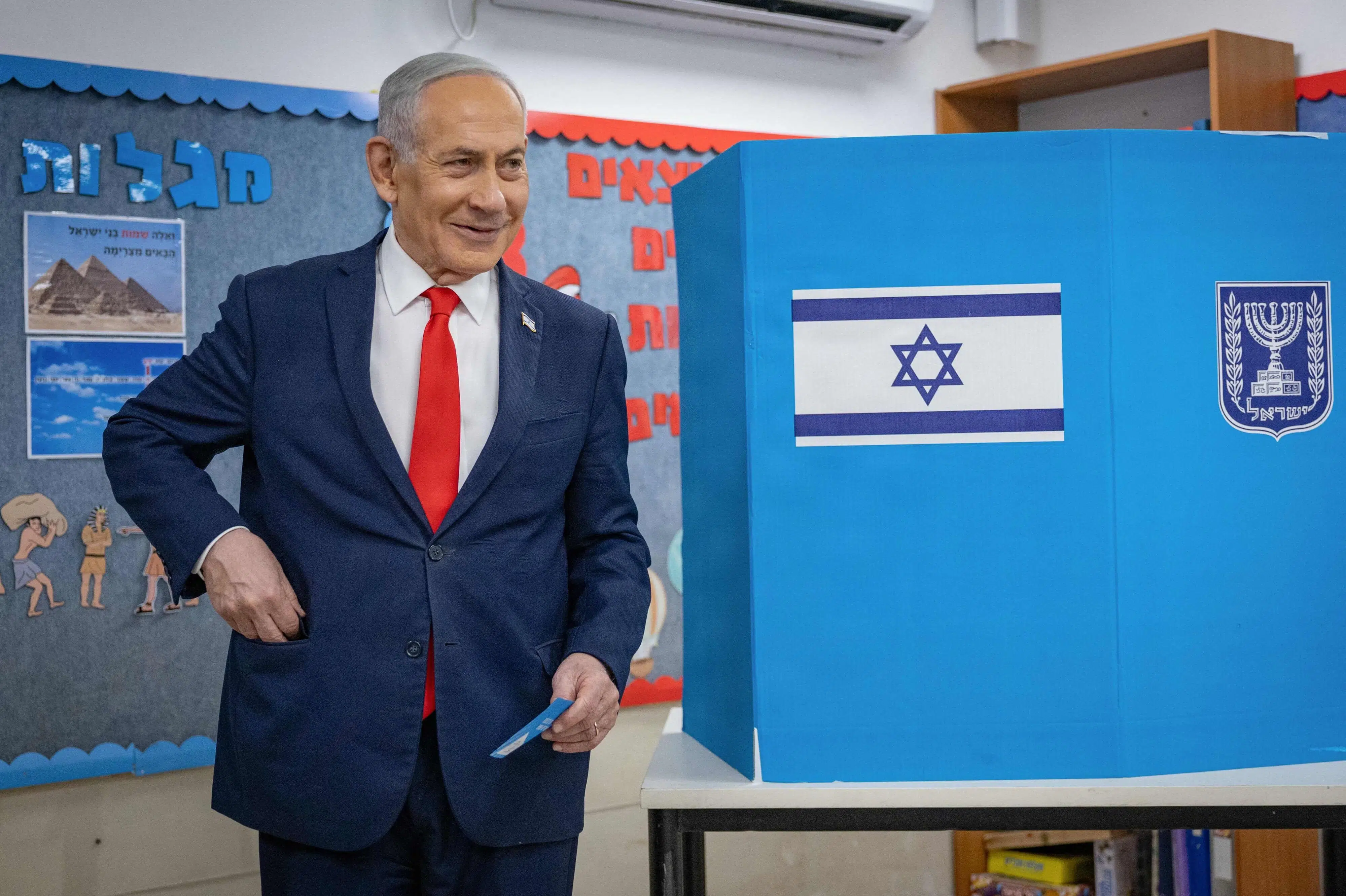Israelere strømmer til stemmebokse i omfang ikke set i årtier