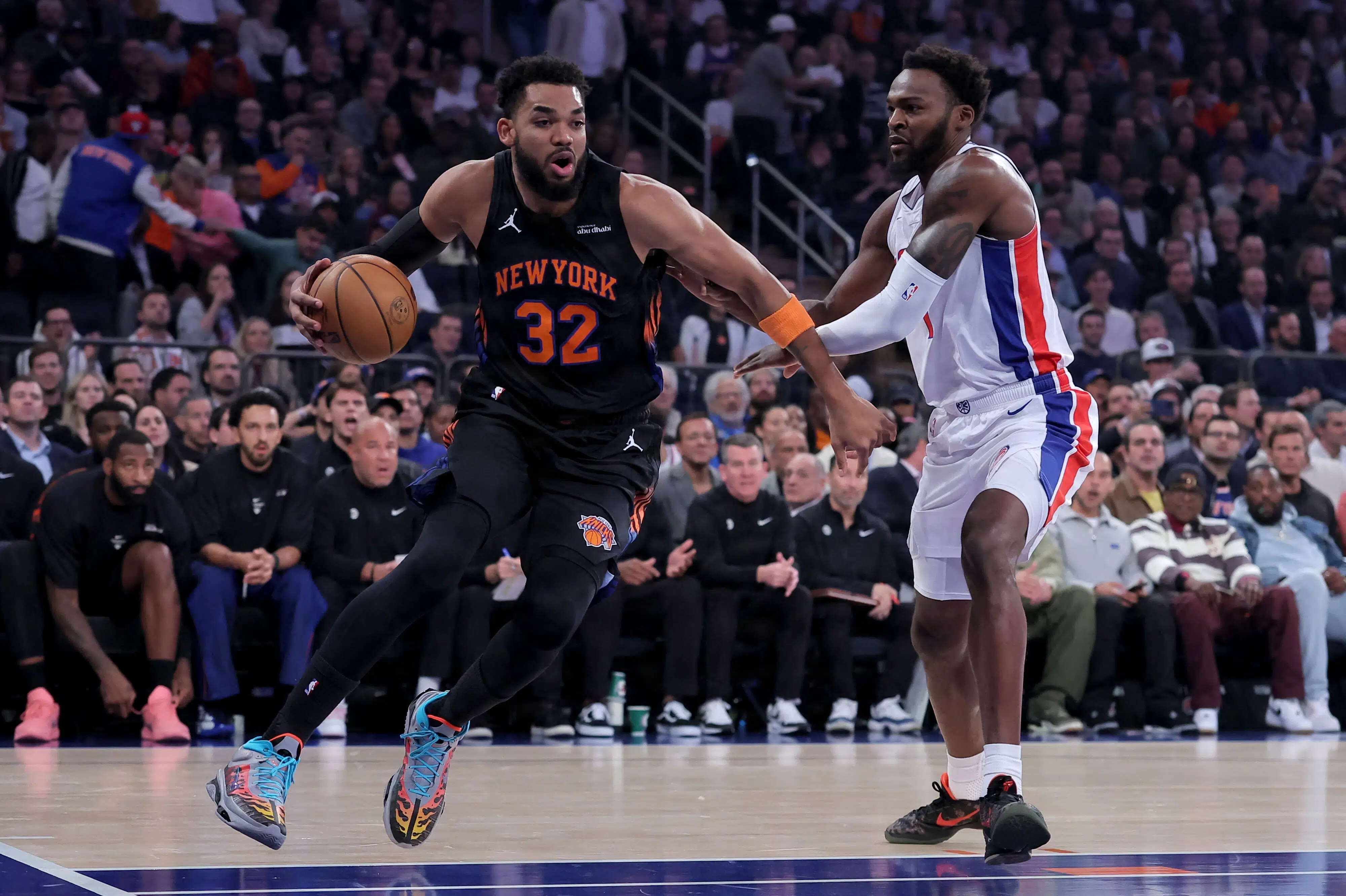 NBA-mester får sæsonens første sejr efter træg start