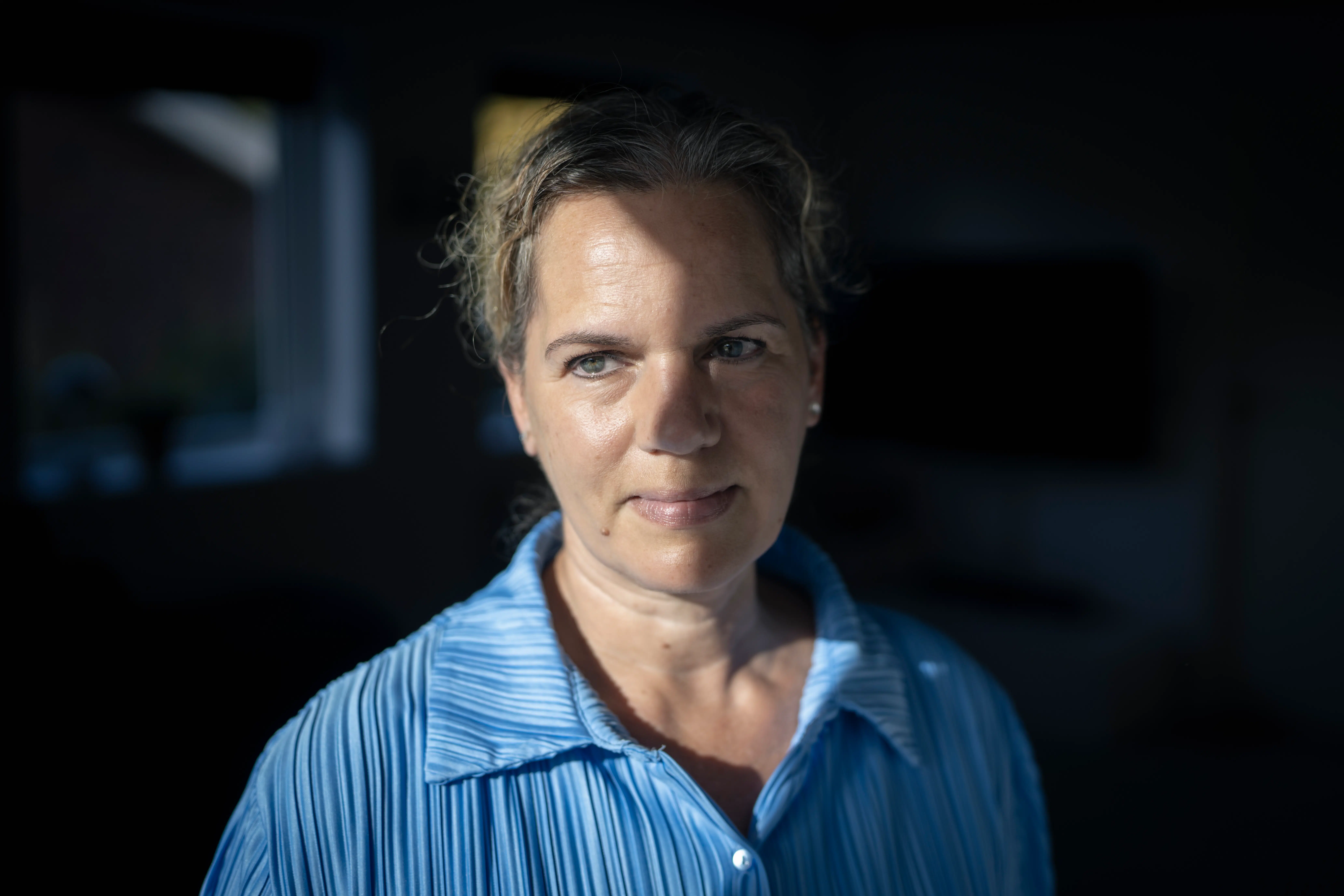 En besked afslørede hendes mands affære: I dag drømmer hun om at blive gammel med ham