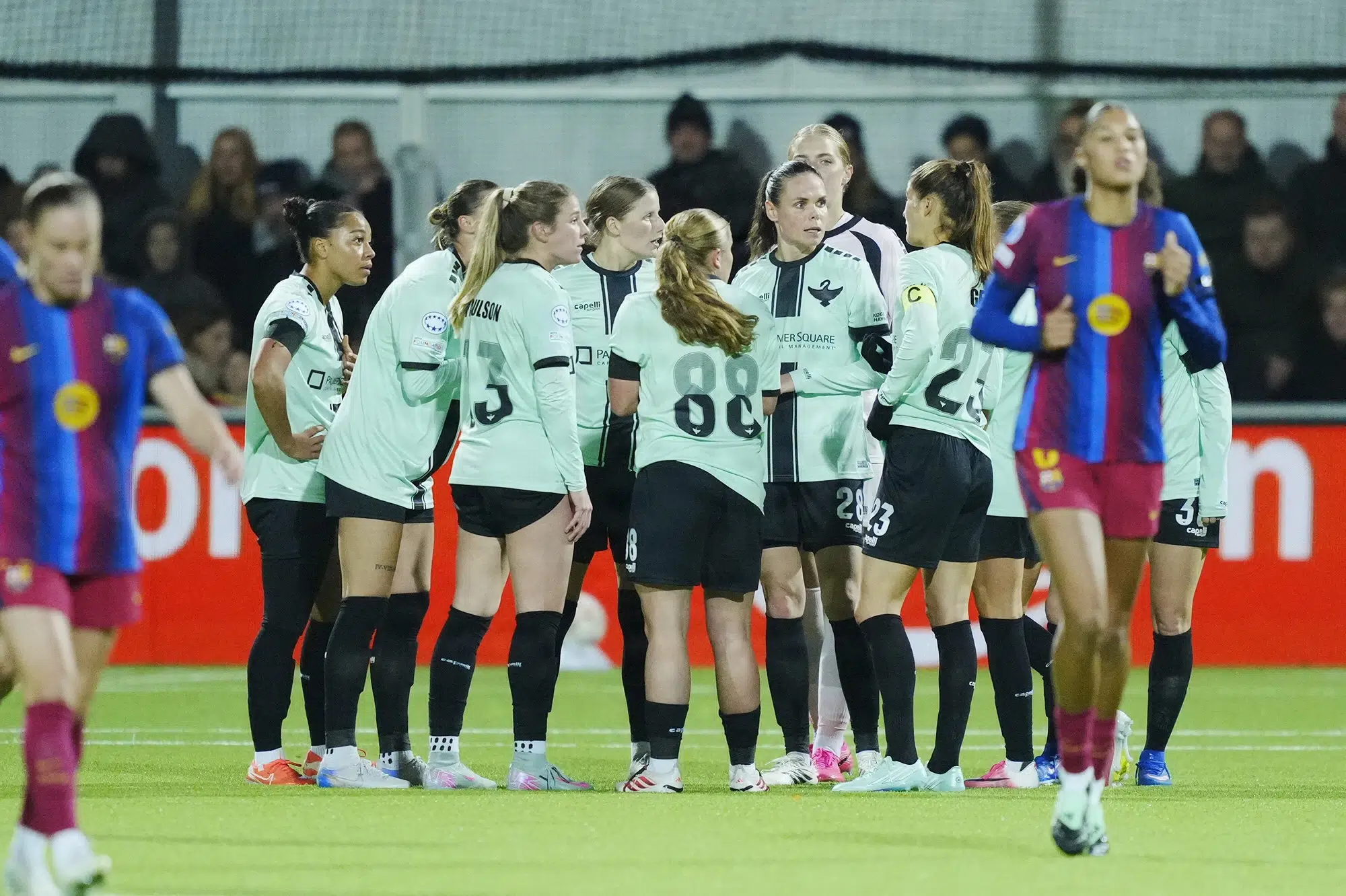 HB Køge taber 0-8 i afklapsning mod Barcelona