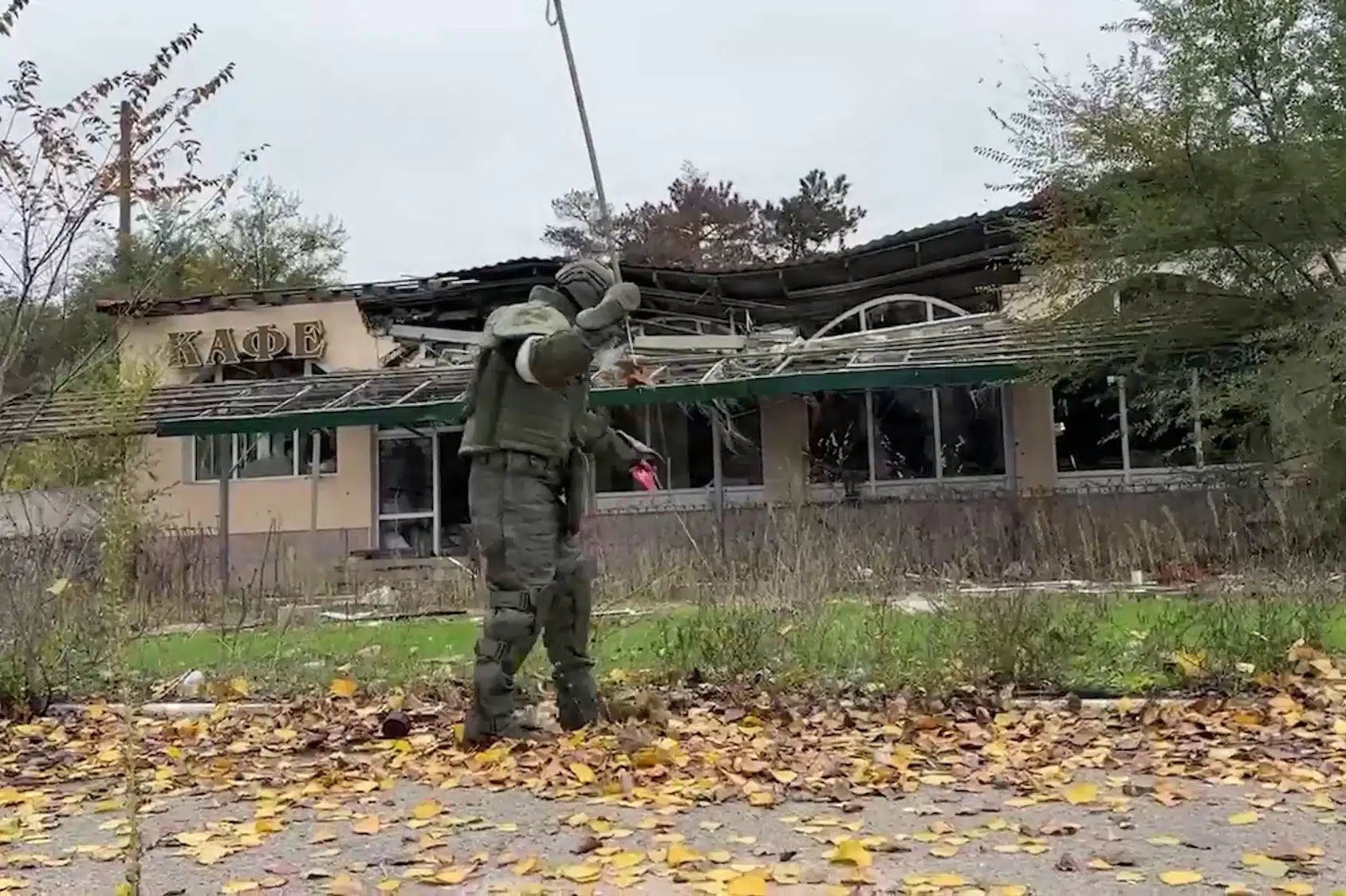 Evakueringer fra russiskbesat by i Sydukraine går i gang