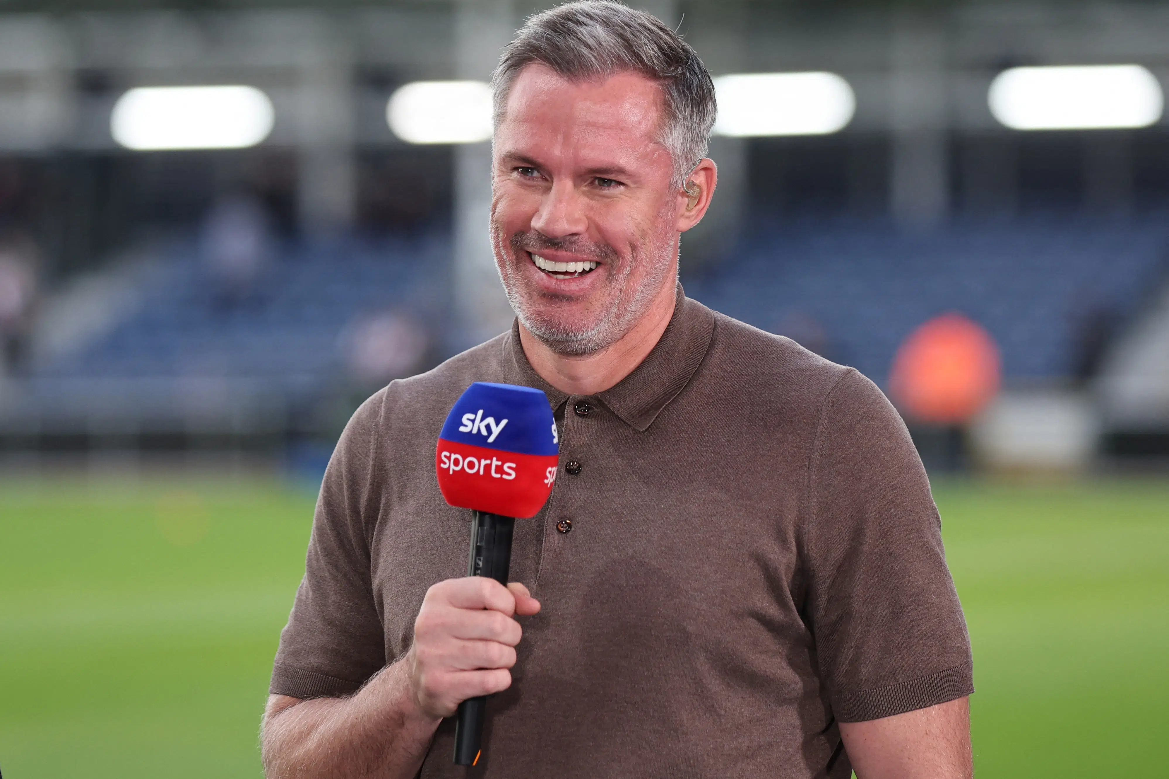 Aston Villa vil tage retlige skridt mod Carragher efter udtalelse