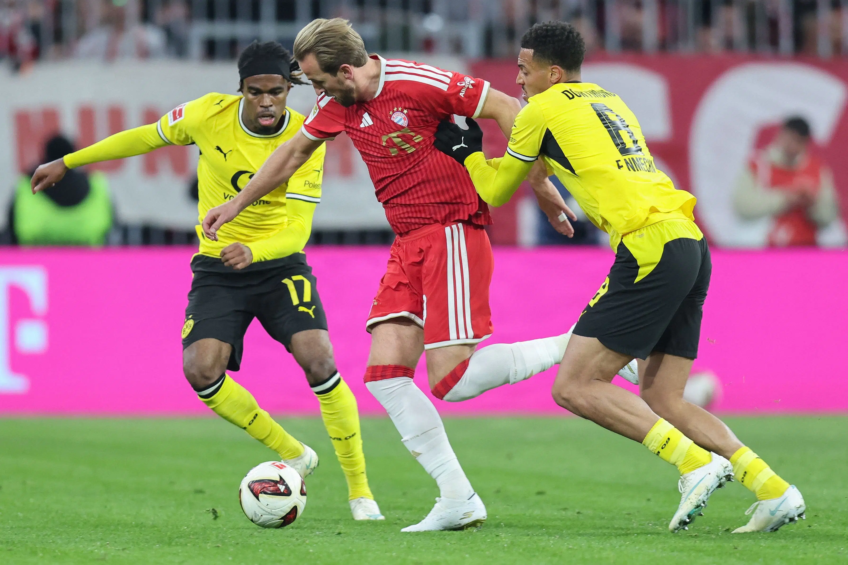Bayern smider sene point og mister profiler i rivalmøde