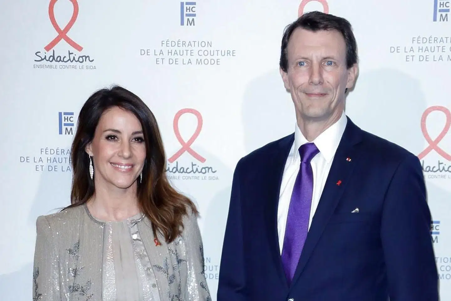 Prinsesse Marie har efterladt prins Joachim og parrets to børn i Paris, mens hun sammen med Folkekirkens Nødhjælp og udvalgte medier er taget til Uganda.