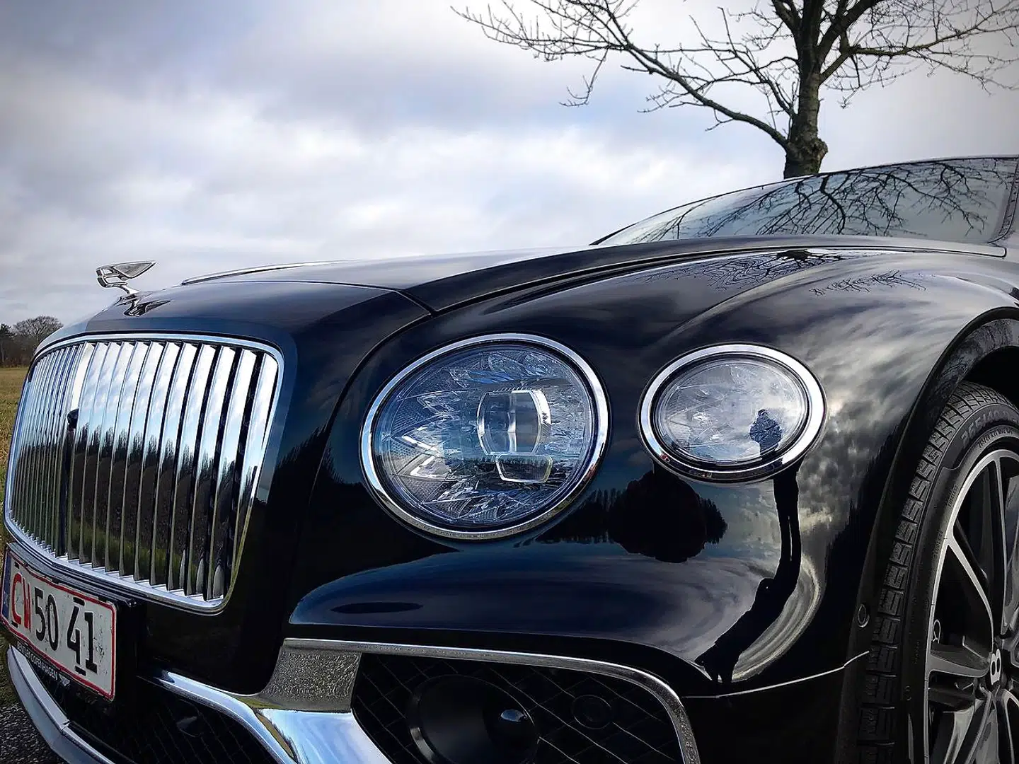 Bentley Flying Spur.