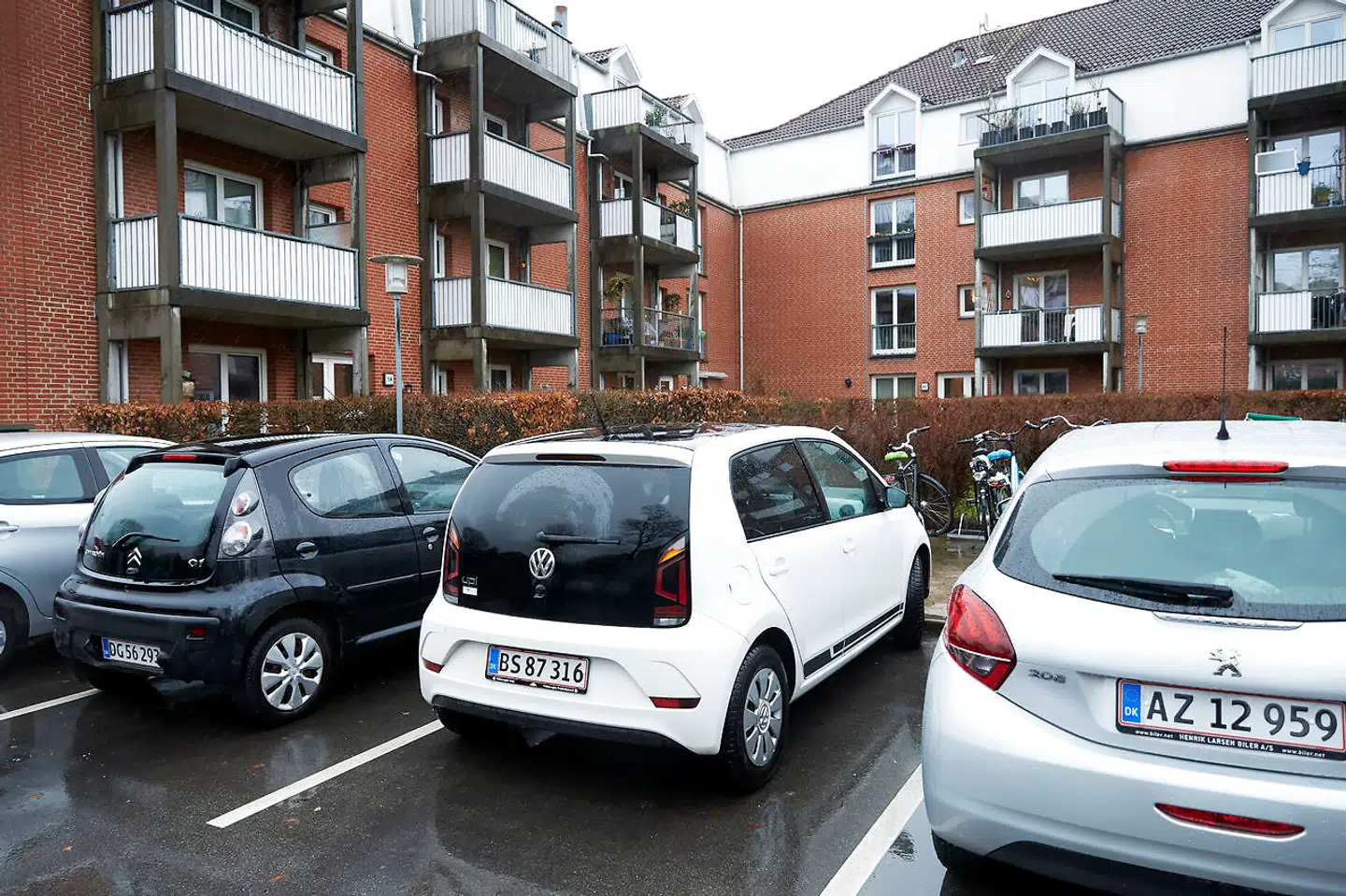 Det var i denne ejendom på Vangehusvej på Østerbro, at drabene fandt sted. Alle tre drab var på ældre mennesker og blev i første omgang henlagt som dødsfald af naturlige årsager.