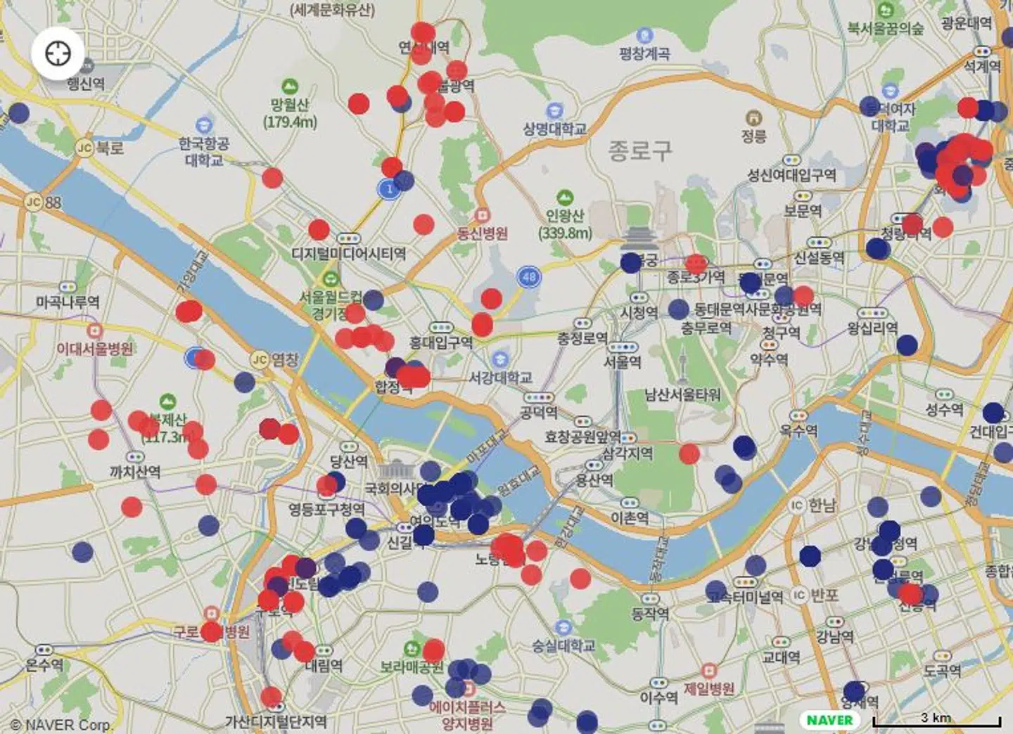 Hver prik repræsenterer en sydkoreaner, der er smittet med coronavirus. De blå prikker er personer, der er smittet for mere end 14 dage siden. De røde er smittet indenfor de sidste to uger.
