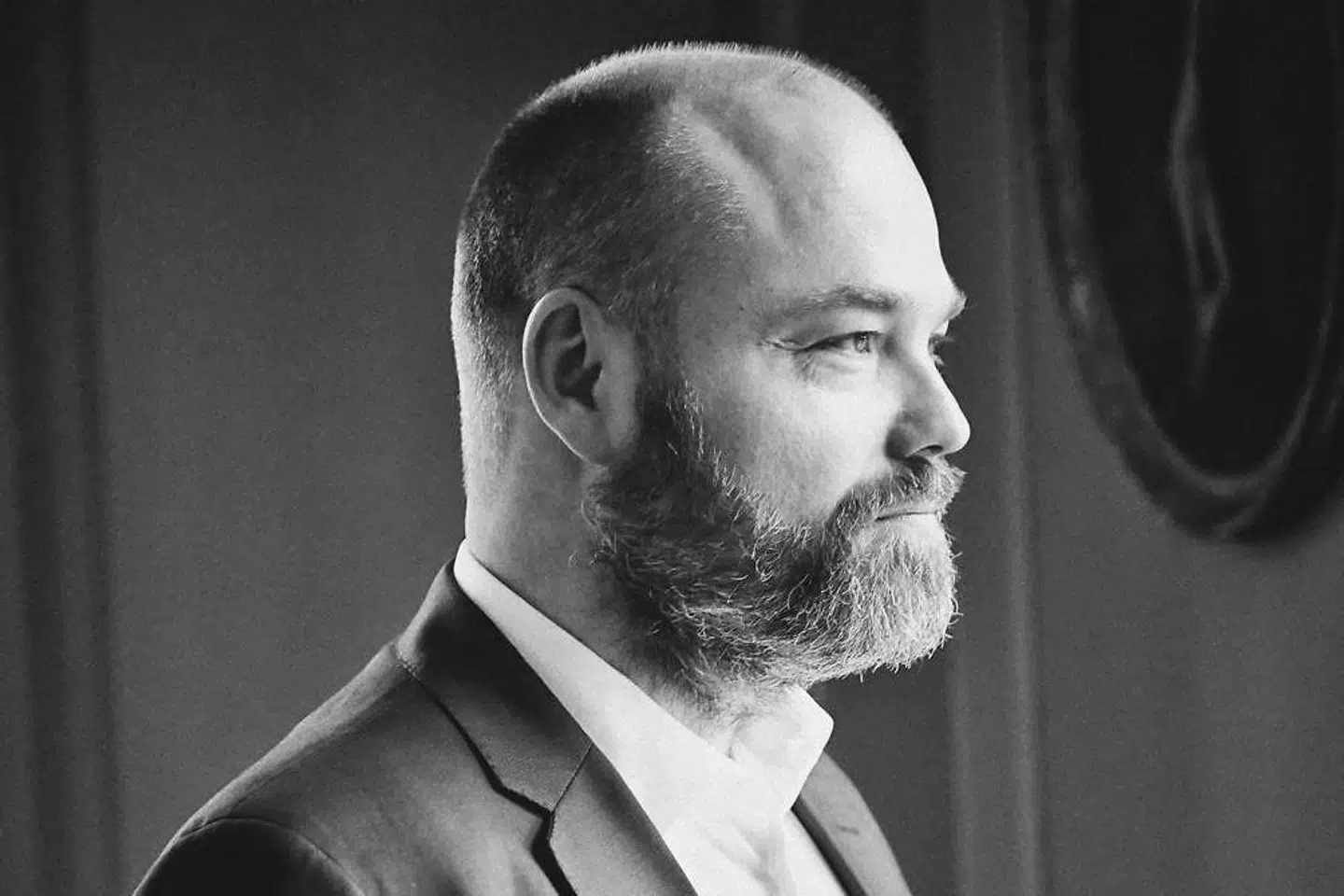 Anders Holch Povlsen er mangemilliardær, og det skal han nok forblive med at være. Men hans formue kommer nok til at svinde massivt ind som følge af coronakrisen, vurderer Søren Jakobsen.