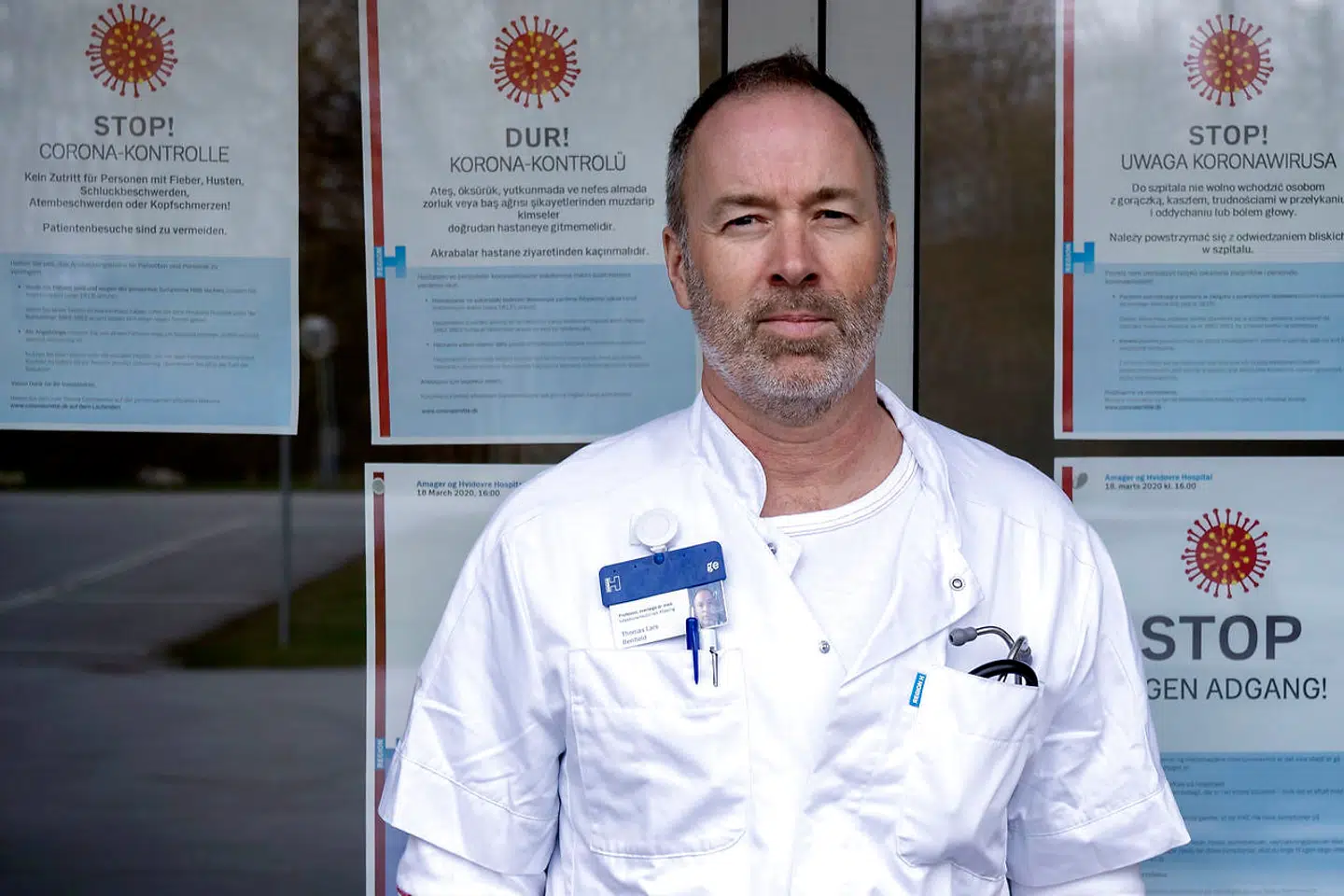 Professor og overlæge Thomas Benfield fra Hvidovre Hospital fortæller, at der er en overrepræsentation af indvandrere blandt dem, der er indlagt med coronavirus.