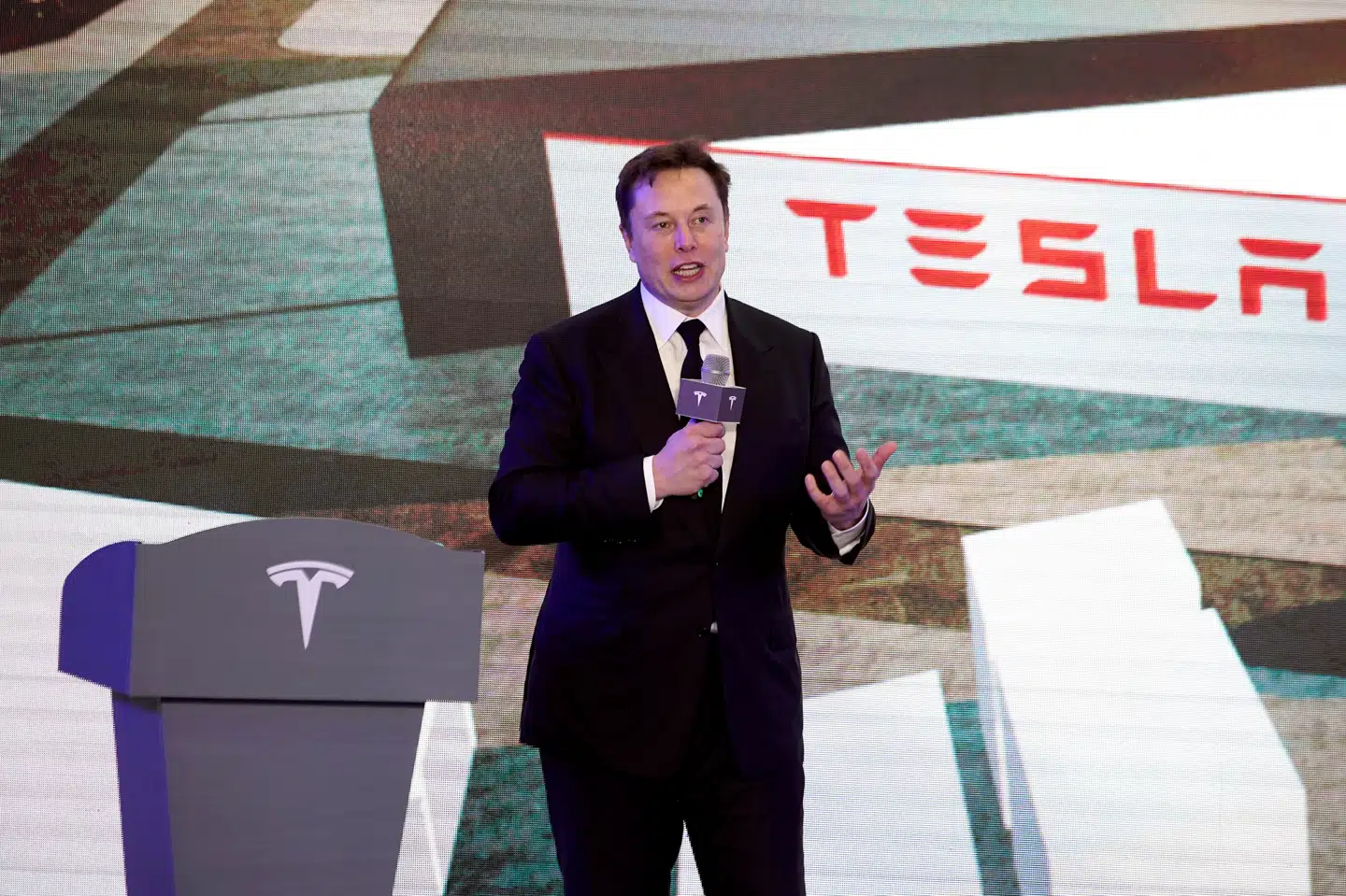 Elon Musk ejer knap en femtedel af elbilproducenten Tesla. (Arkivfoto) Aly Song/Reuters