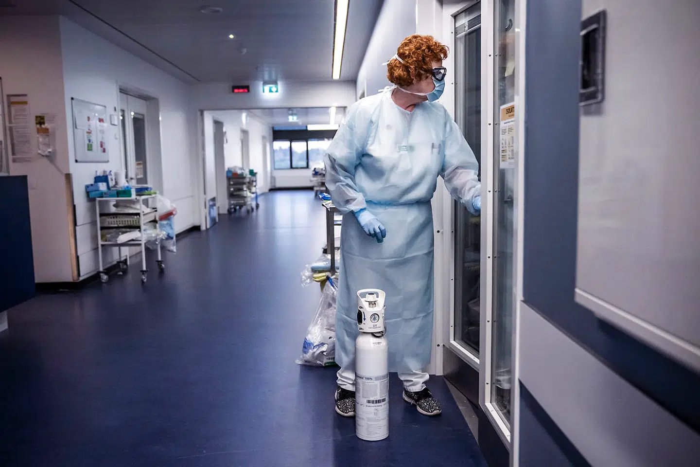 Antallet af indlagte med covid-19 stiger en smule efter længere tids fald.