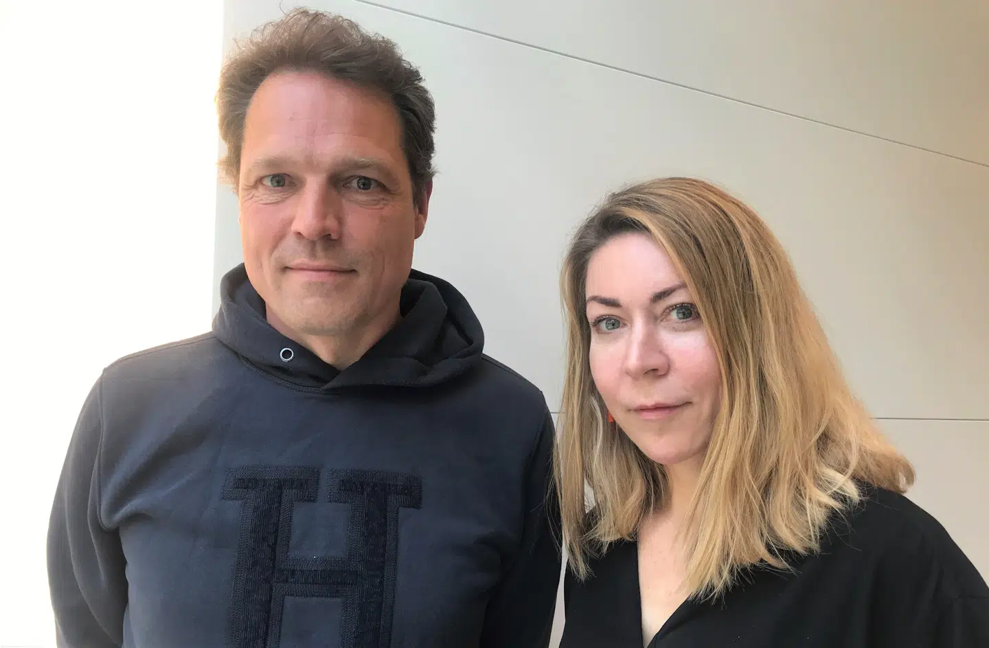 Historiker John V. Jensen og Lone Frank.