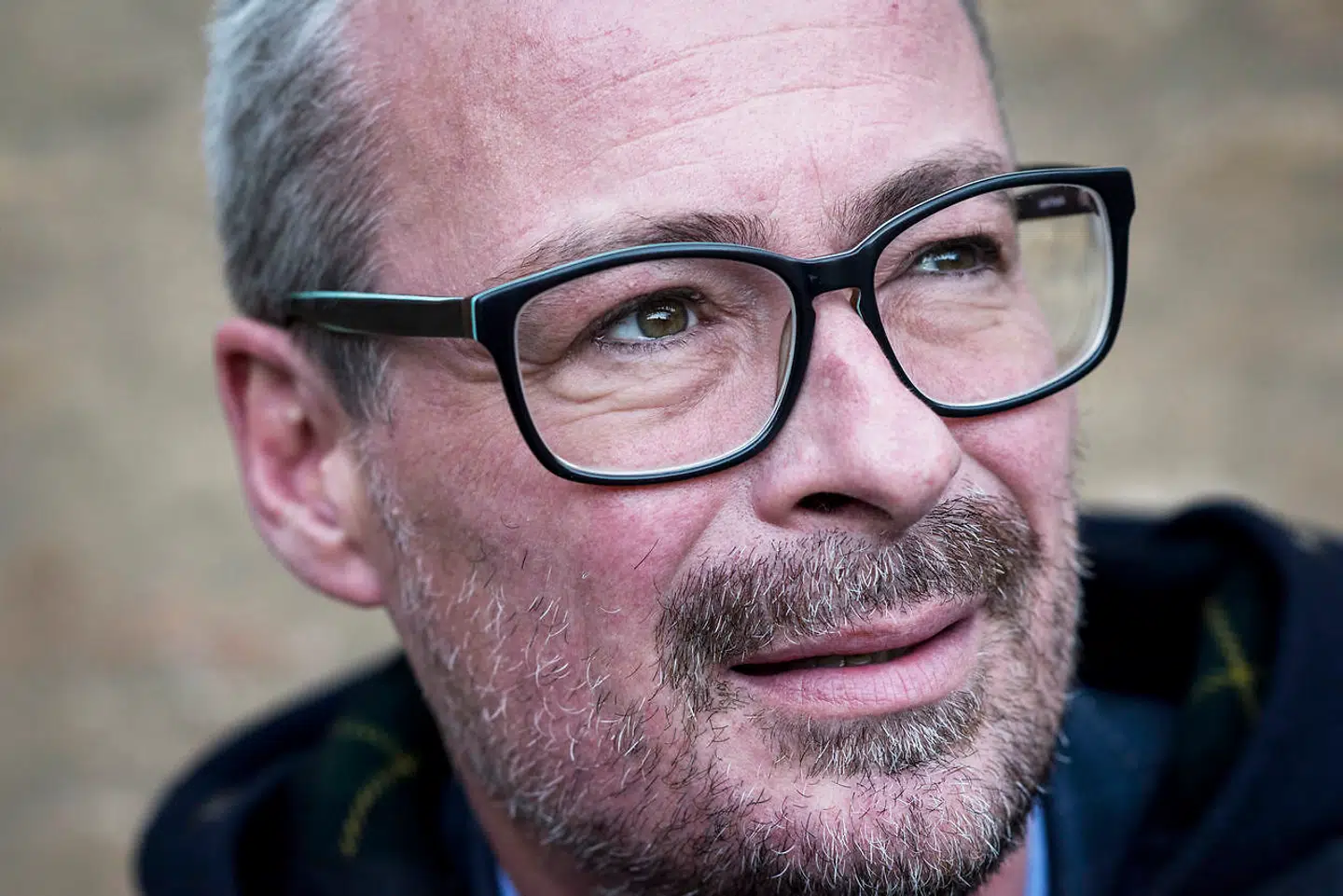 »For halvandet år siden måtte vi nedlægge 50 fuldtidsstillinger og afskedige 30 mennesker, så det har godt kunnet mærkes på en økonomi. Og det helt afgørende er jo, at hvis man ikke havde stoppet de her nedskæringer, så måtte vi have kommet ud i endnu en stor fyringsrunde, og det kommer vi ikke til nu,« siger Direktør for Nationalmuseet, Rane Willerslev.