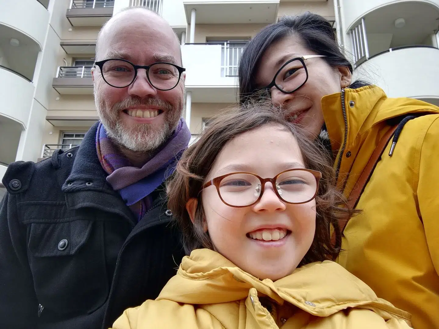 »Japanerne er generelt enormt renlige,« siger Kristian Bang Larsen, der for nylig flyttede til Tokyo med sin japanske kone Hanako og parrets datter Liv.