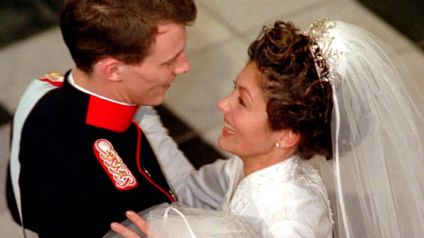 Prins Joachim og Alexandra under brudevalsen.