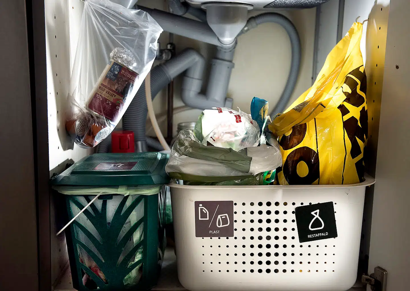 Arkivfoto. Affaldssortering og biospande. Borgere skal fremover sortere ti typer affald.