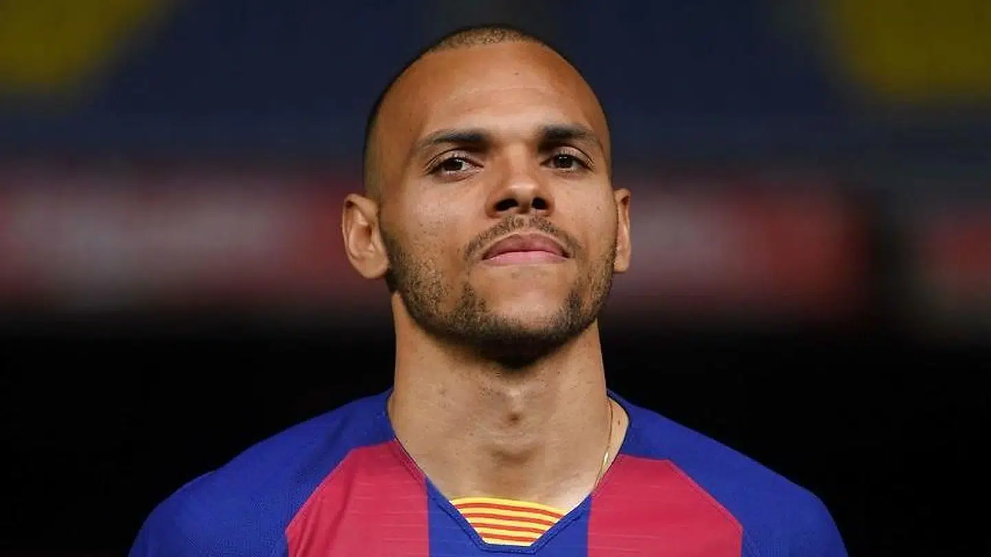 Barcelona's Danish striker Martin Braithwaite poses during his official presentation at the Camp Nou stadium in Barcelona on February 20, 2020. (Photo by Josep LAGO / AFP)