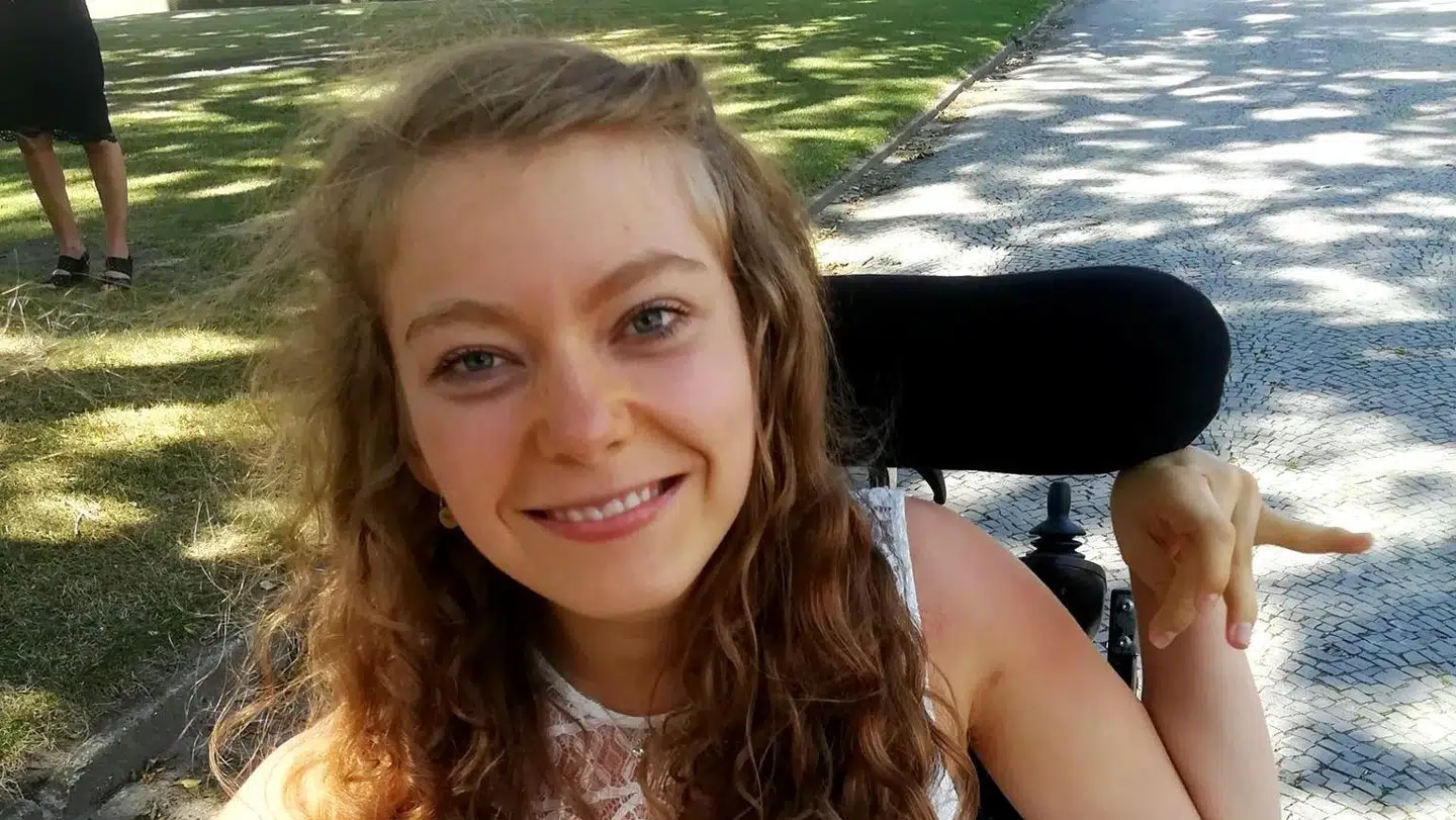 Astrid er blevet afvist på flere uddannelser på grund af sit handicap. Foto: Privat.