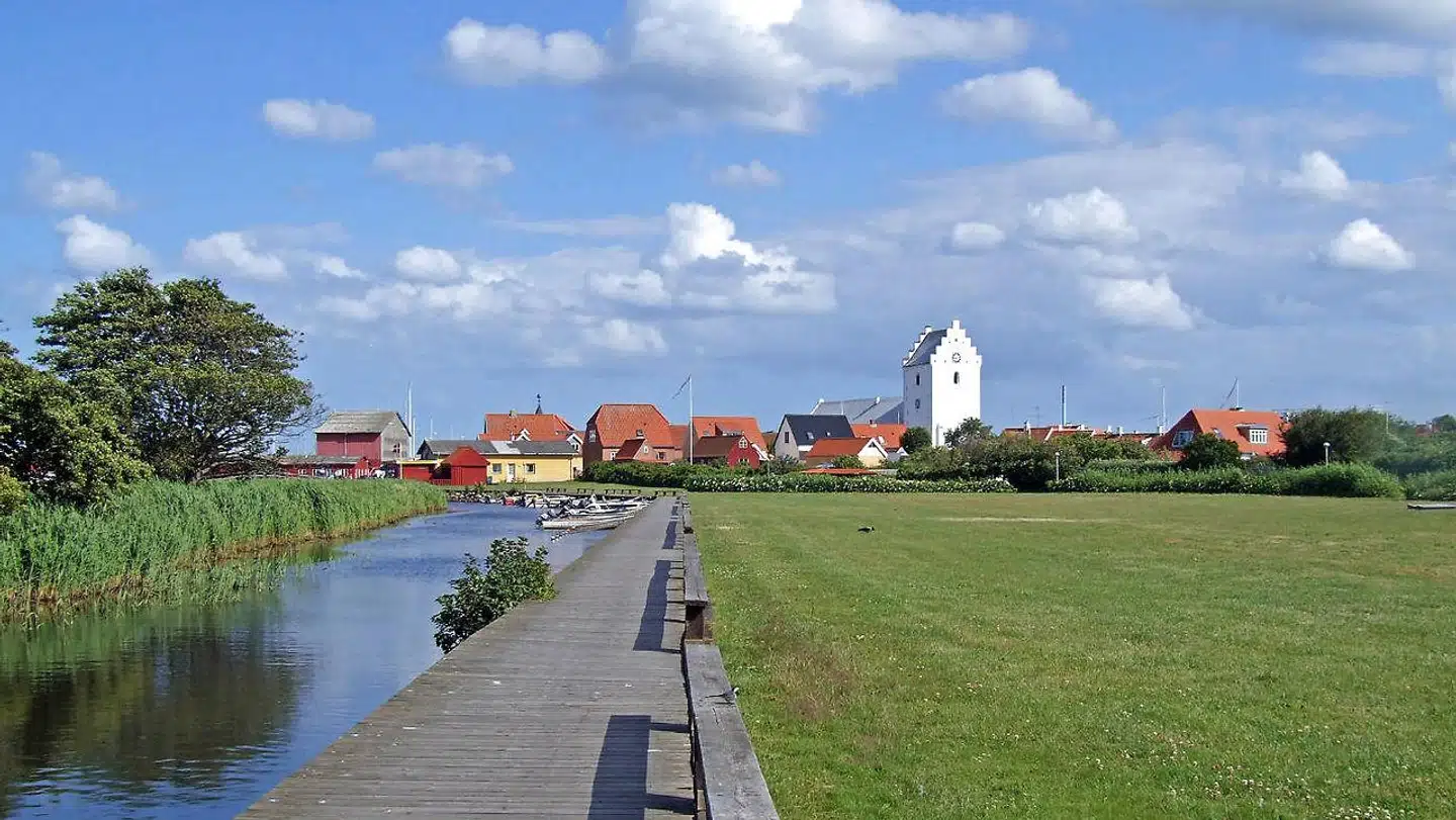 Uanset om du holder sommerferie i Danmark eller rejser til udlandet, er der god grund til at passe på både hackere og en ekstra mobilregning. Her får du de gode råd til at sikre dig mod begge dele.