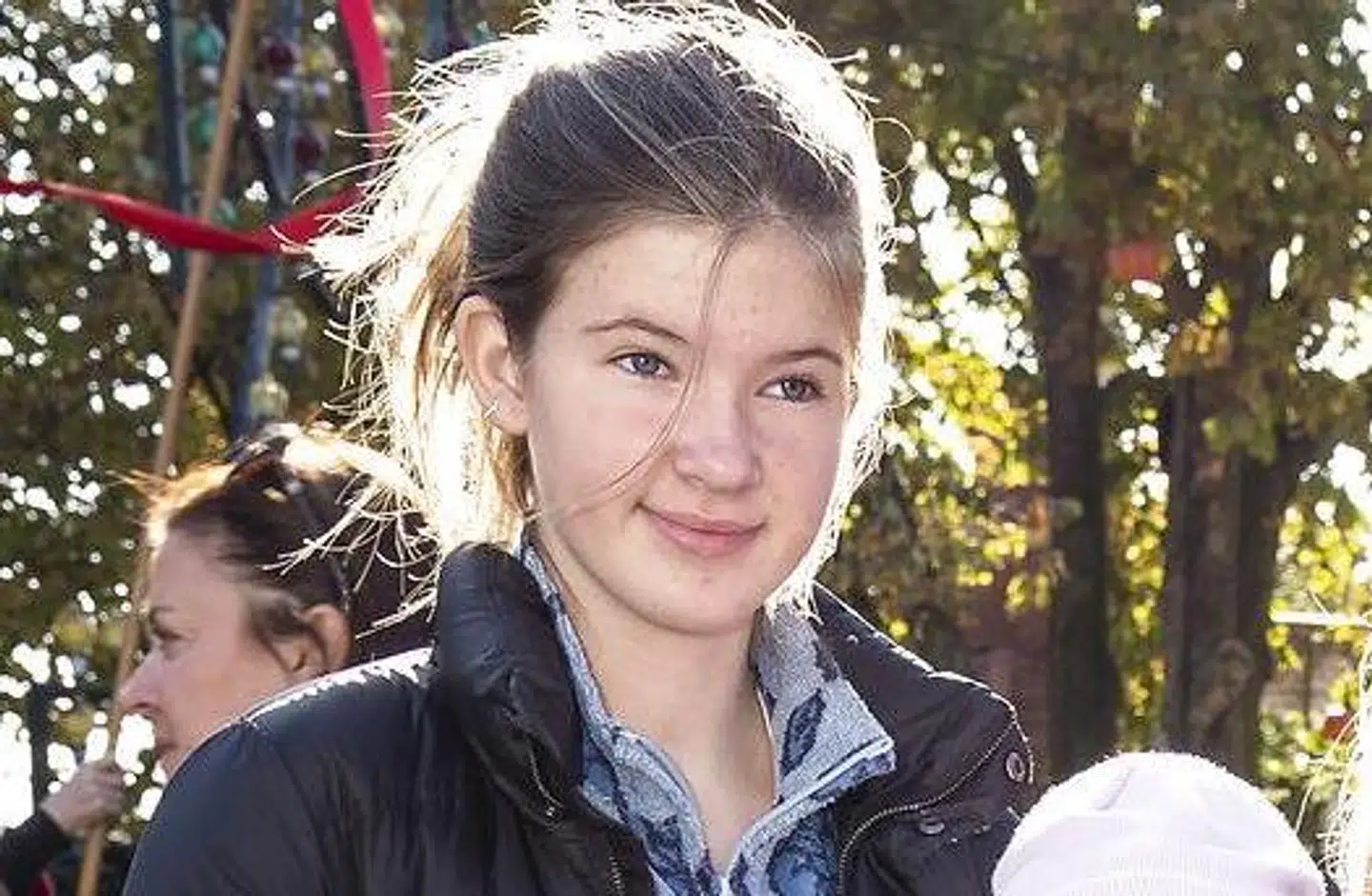 Her ses Rita Engberg Steen (t.v.) sammen med sine to søstre og sin far, Nikolaj Steen.