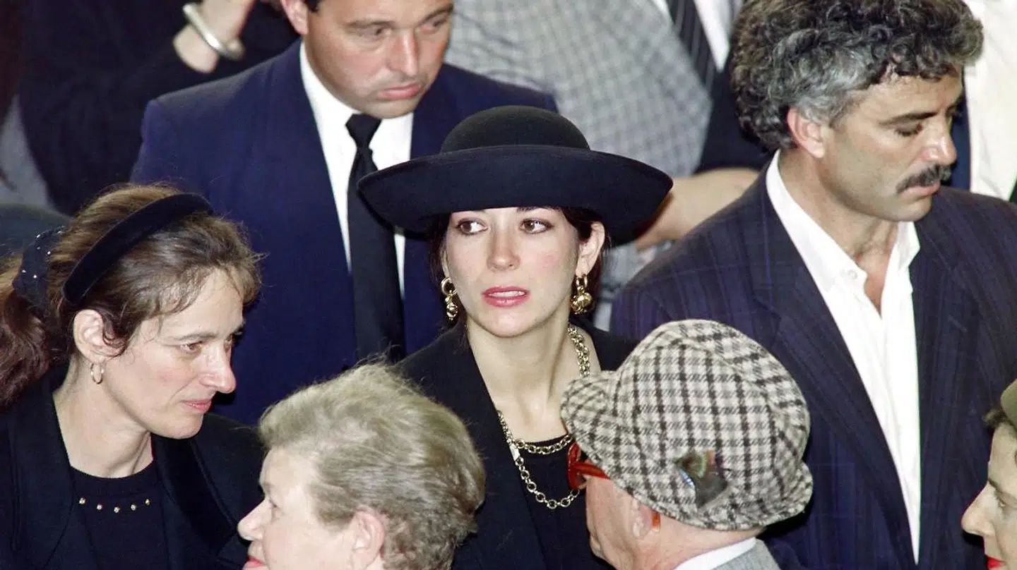 Ghislaine Maxwell blev for nylig anholdt og risikerer 35 års fængsel.