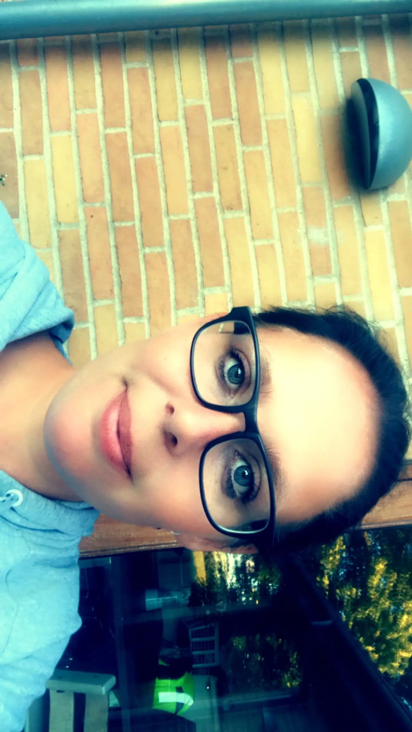 »Jeg blev simpelthen så ked af det. Jeg brød sammen,« siger Charlotte Ahm, da hun i sidste uge fik besked om, at TV 2 ikke måtte bringe videoen med hendes farmor, Else. Det valgte Ekstra Bladet så at gøre i denne uge. Foto: Privat