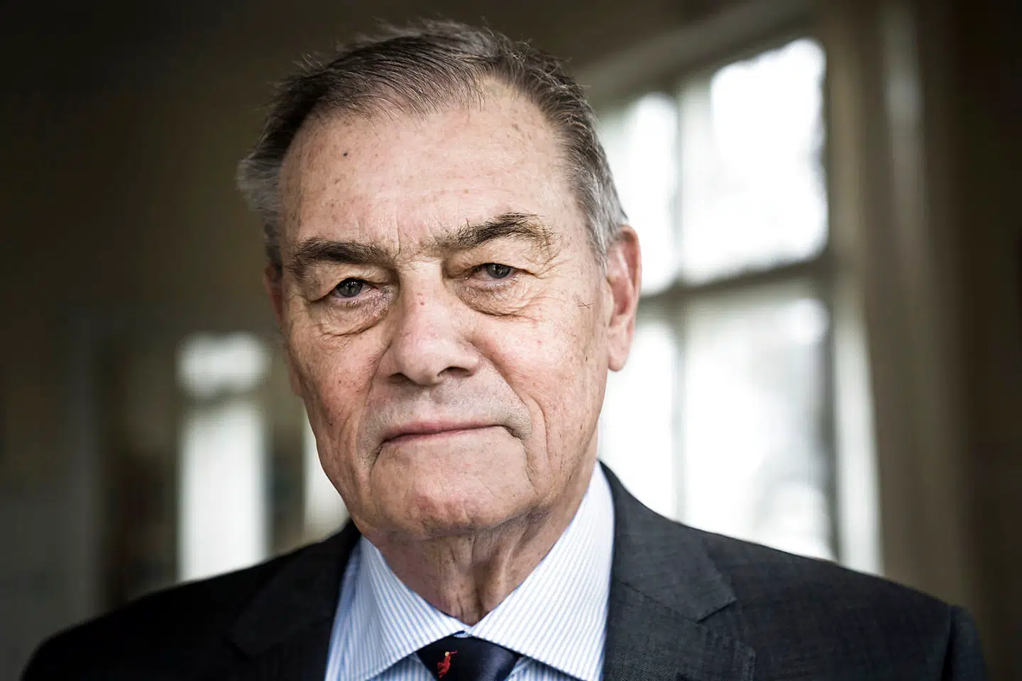 Asger Aamund, erhvervsleder og debattør, mener, at det er forkert at lukke hele Danmark ned på grund af coronavirus.