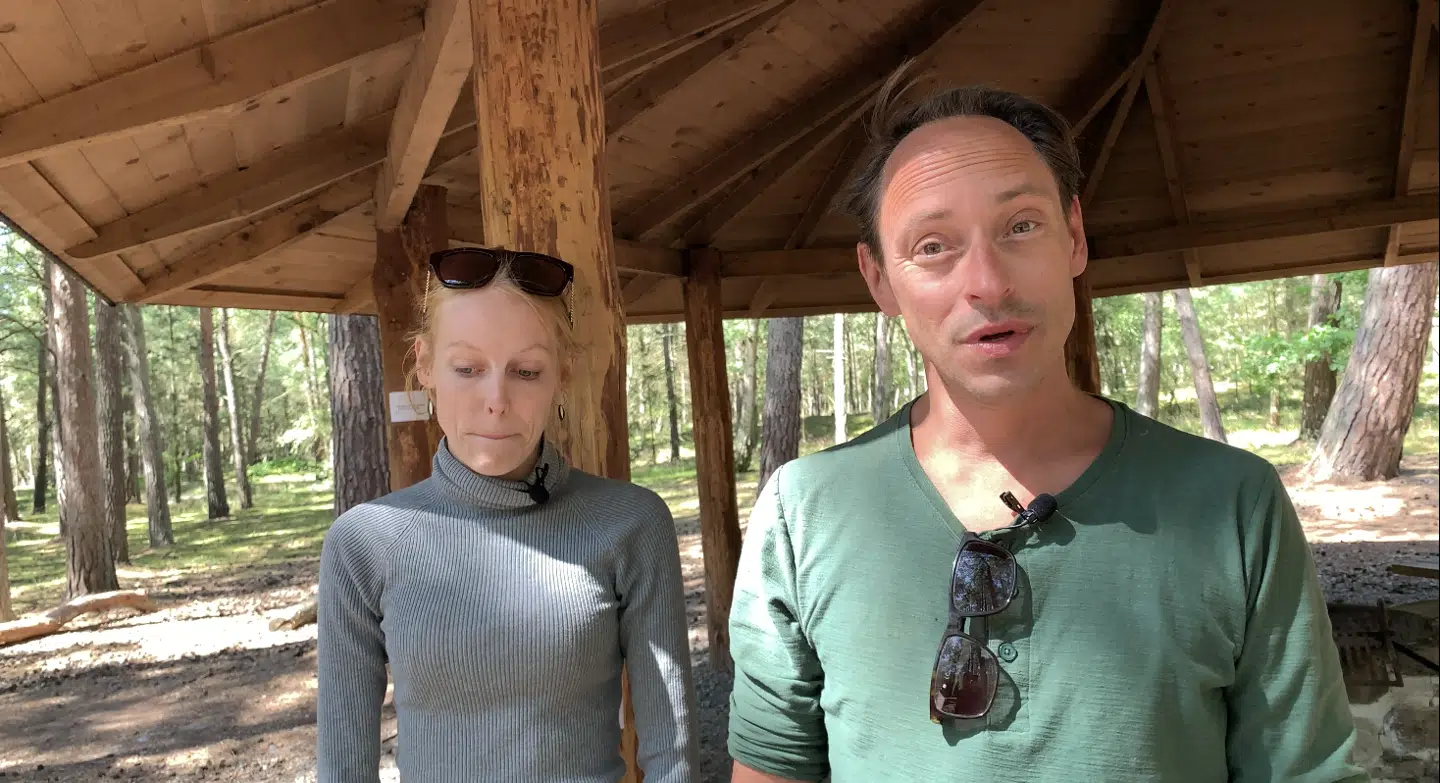 Både Mikkel og Victoria fik et chok, da de hørte om drabet. De havde aldrig forestillet sig, at sådan noget kunne ske. Slet ikke blandt deres venner.