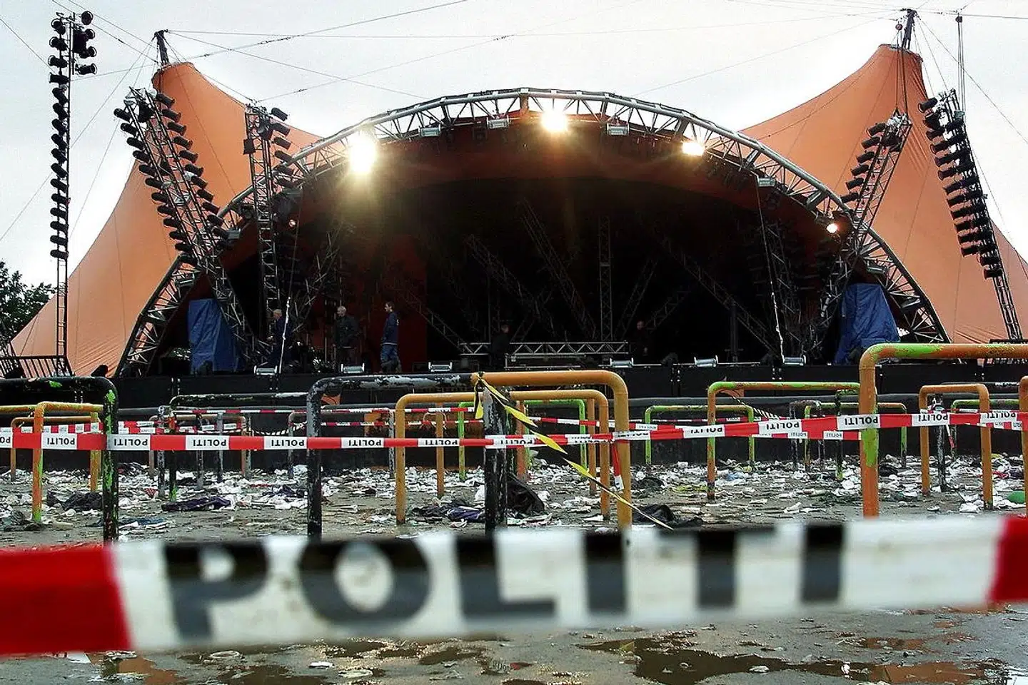 »Roskilde Festival har svigtet i de seneste 20 år. (...) Traumerne og skyldfølelsen er der stadig, og Roskilde Festival skylder dem, der var på festivalen i 2000, at være tydelige angående skyldsspørgsmålet. Det, der skete, var Roskilde Festivals ansvar,« skriver Michael Ørtz Christiansen.