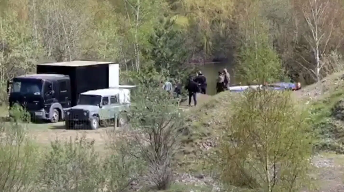 Politiet ved Blæsinge Grusgrav, hvor liget af Kiehn Georg Andersen blev fundet 29. april.