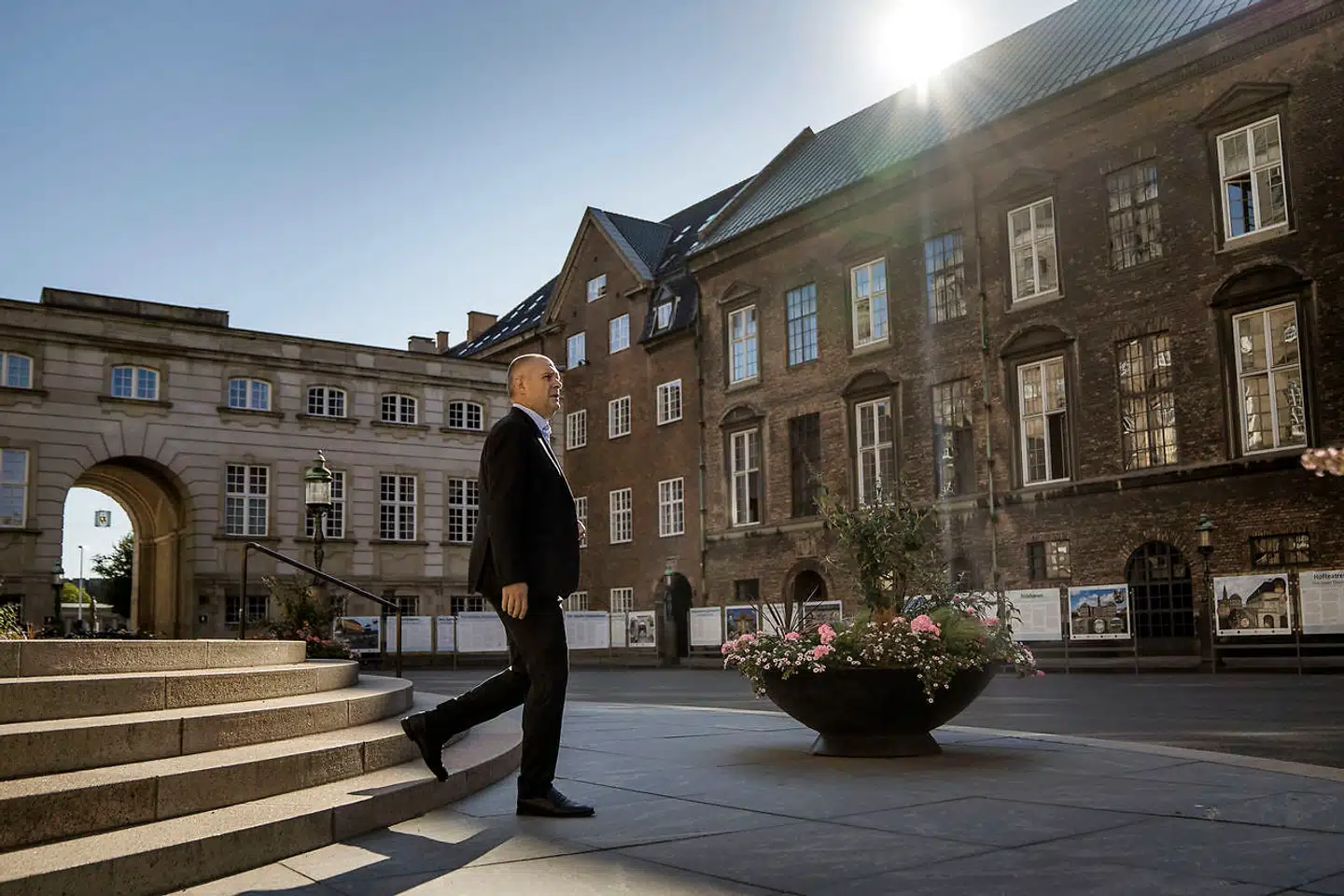 »Ørsteds succes bygger ligesom Vestas på at være drevet som privat virksomhed uden skelen til politiske hensyn,« skriver Thomas Bernt Henriksen.