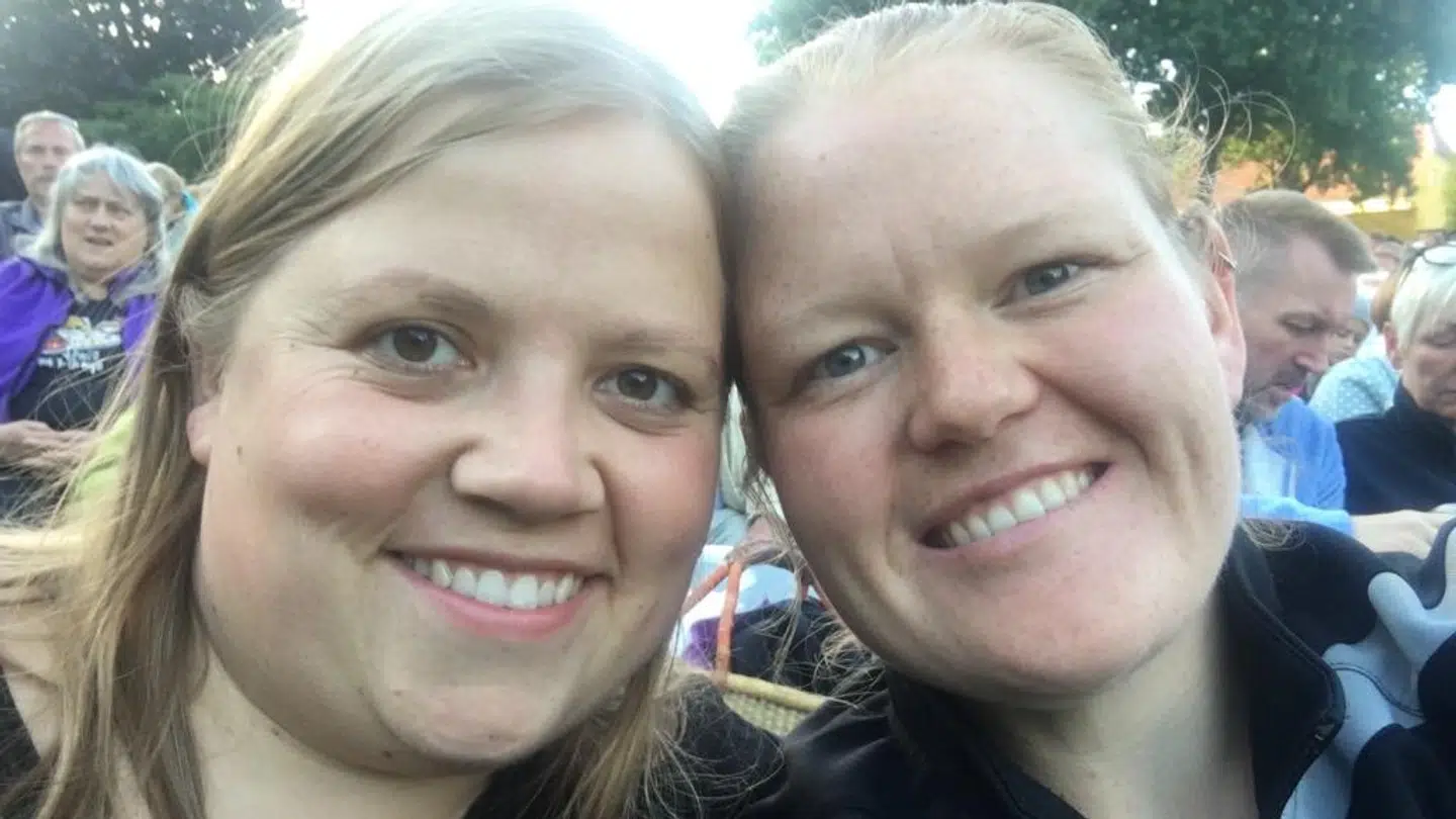 Sådan så Tina og Isabel ud, da de begyndte eksperimentet.