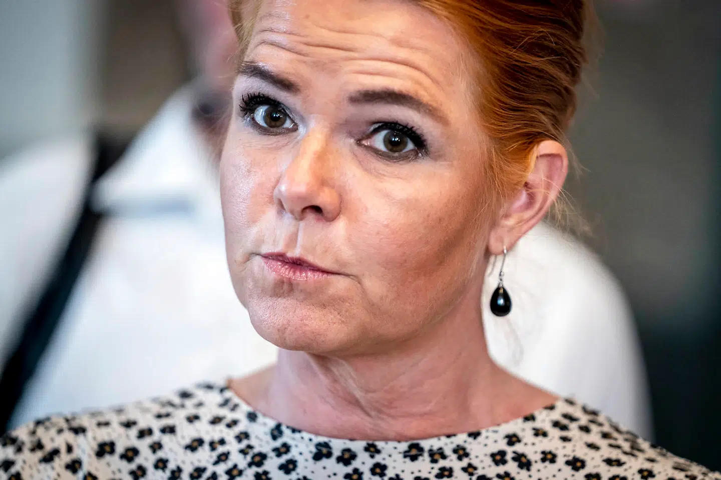 Inger Støjberg (V) ankommer til forhandlinger om næste fase af genåbningen, den såkaldte fase 4 i Landstingssalen på Christiansborg i København, onsdag den 12. august 2020. Blandt andet skal der forhandles om genåbning af uddannelser, der ikke har fået lov til at åbne endnu, diskoteker, spillesteder og natteliv samt yderligere dele af indendørs sports- og fritidsfaciliteter.. (Foto: Mads Claus Rasmussen/Ritzau Scanpix)