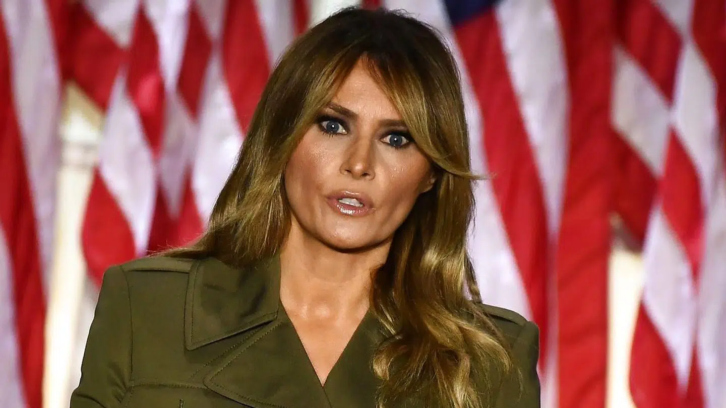 Melania Trump og hendes stab overvejede både: “Children First,” “Shield Your Children,” “Be a Cyber Buddy,” “Protect Your Children” og “Speak Up” til Melanias kampagne. Det blev i stedet ''Be Best''
