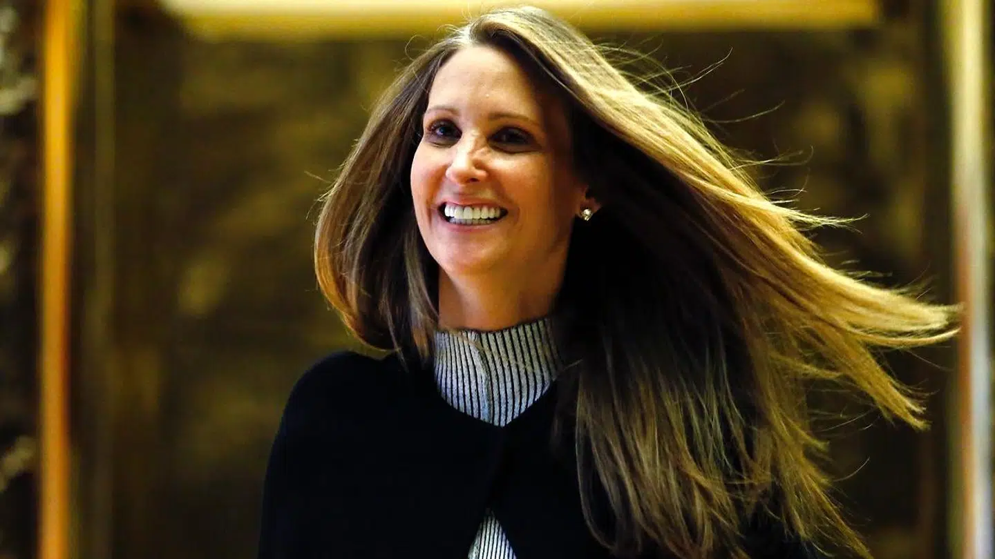 Stephanie Winston Wolkoffs bog, hvis fulde titel lyder: 'Melania and Me - The Rise and Fall of My Friendship with the First Lady,' er blandt andet baseret på båndoptagelser og SMS'er fra hendes tid som veninde og personlig rådgiver for førstedamen.