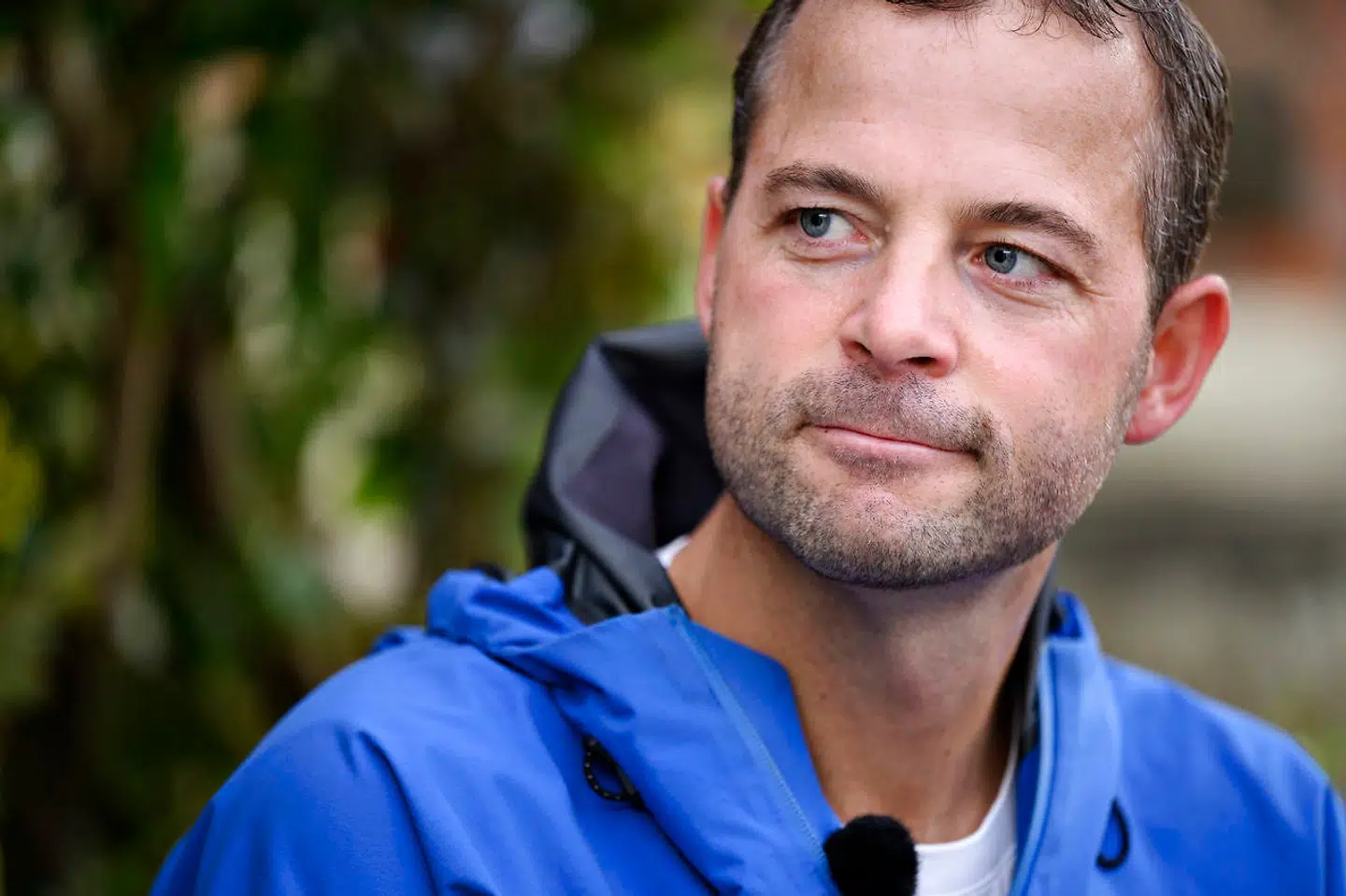 Morten Østergaard, politisk leder for Det Radikale Venstre, gør krumspring for at undgå at udtale sig om, hvorvidt han mener, at udenrigsminister Jeppe Kofod er uværdig til sit embede.