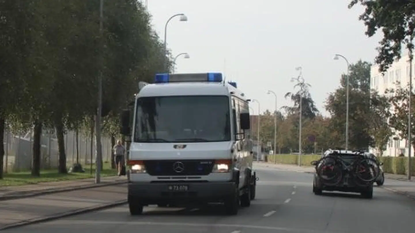 Forsvarets ammunitionsryddere skal nu undersøge genstanden.