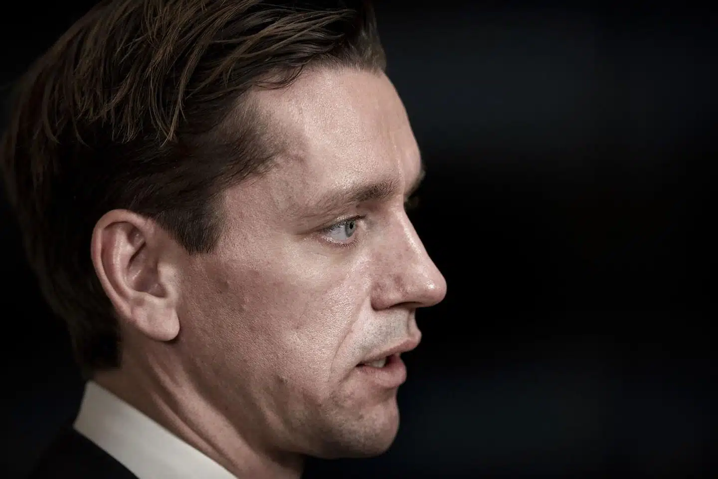 Boligminister og fungerende udlændinge- og integrationsminister Kaare Dybvad Bek (S) forsikrer, at regeringen vil »jagte« de værdier, der fører til negativ social kontrol.