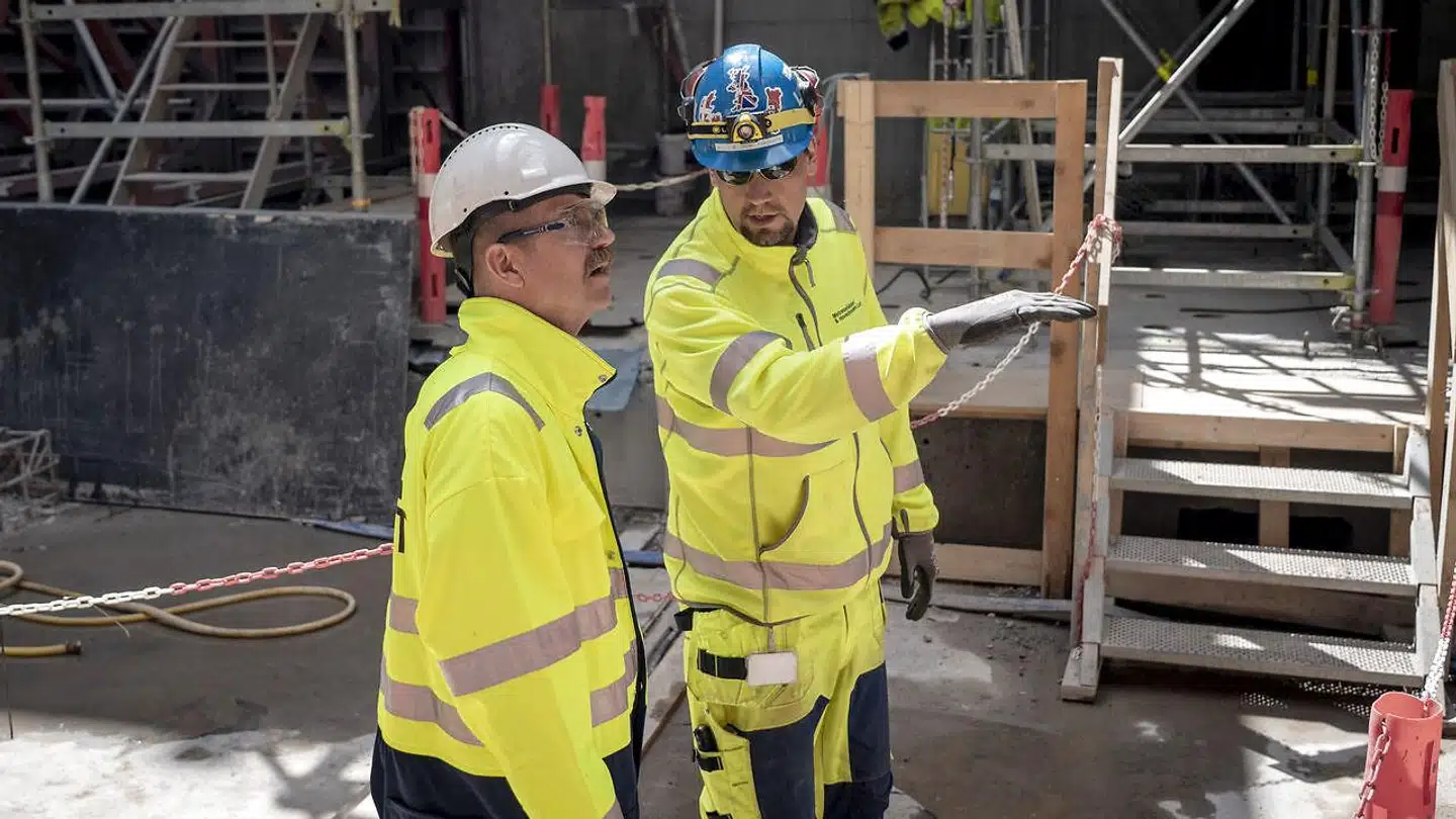 Der er kommet mere gang i den danske økonomi, og ledigheden faldt ganske kraftigt i august. Men økonomerne er fortsat nervøse for de kommende måneder.